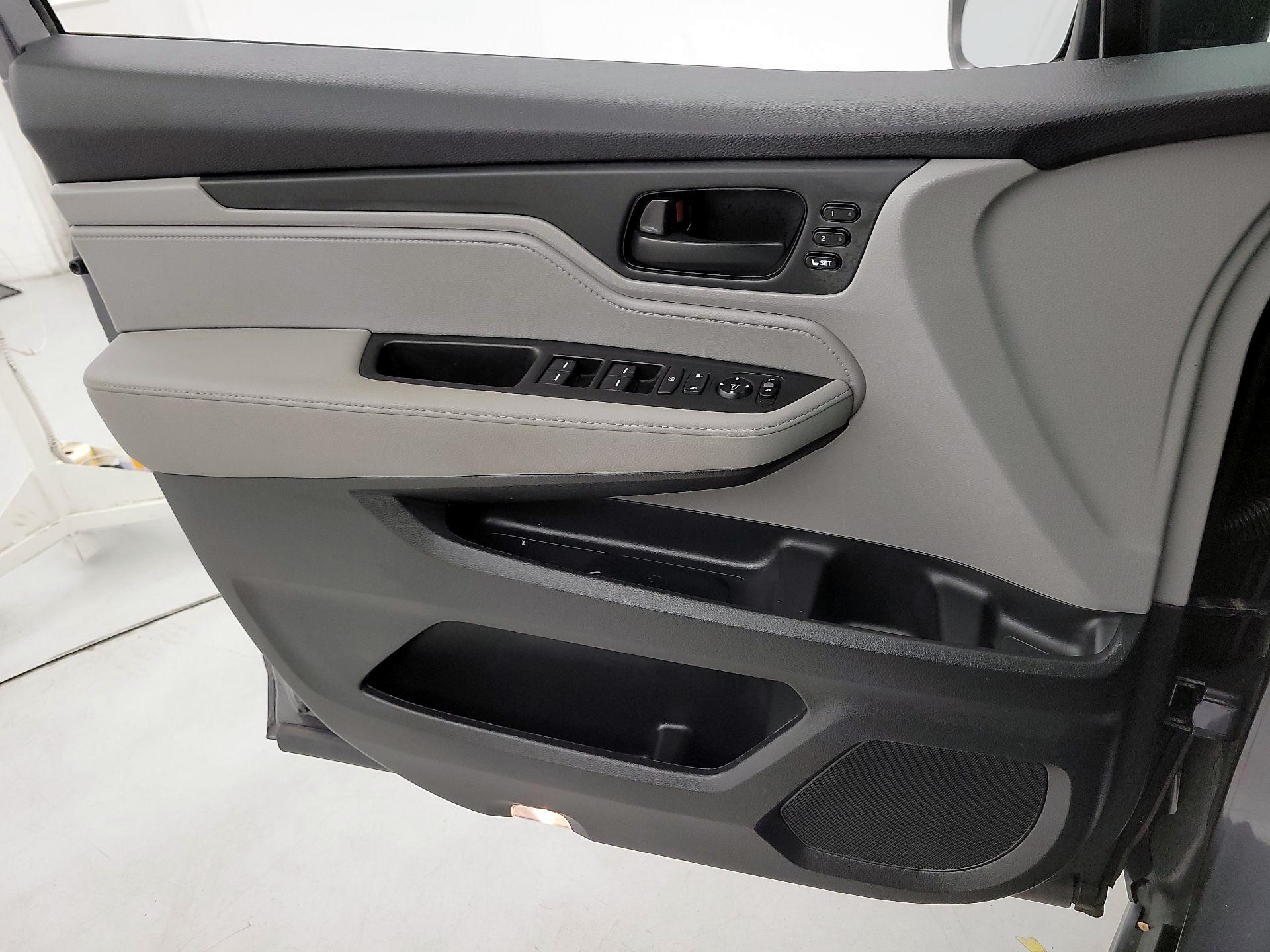 Thumbnail: 2019 Honda Odyssey - 12