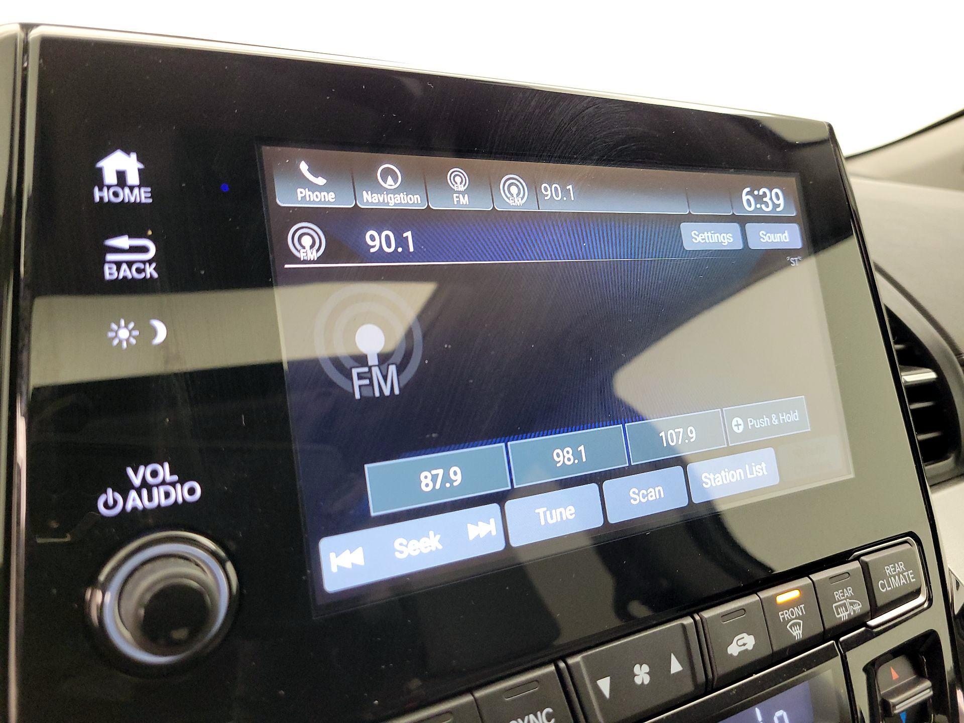 Thumbnail: 2019 Honda Odyssey - 16