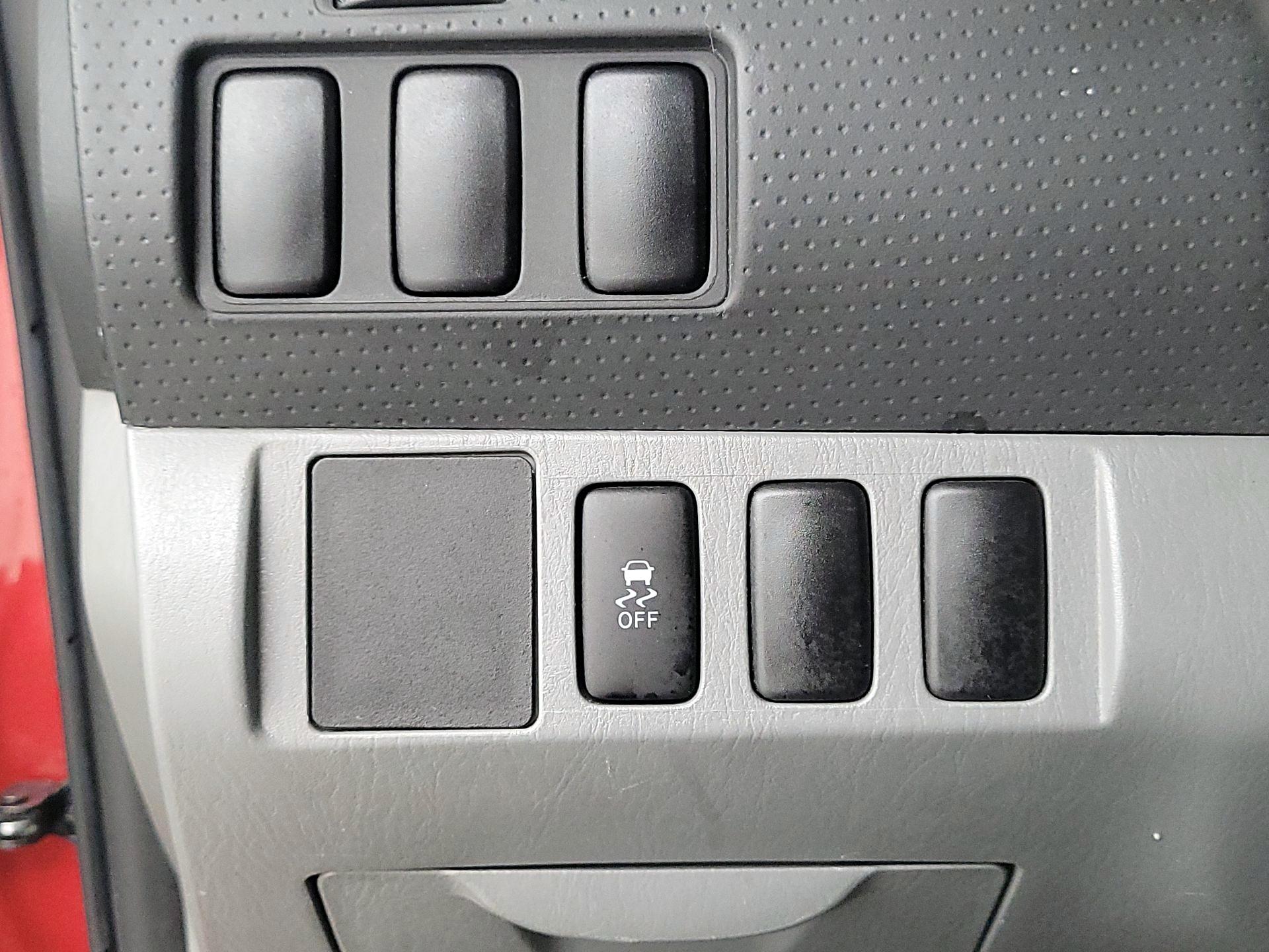 Thumbnail: 2014 Toyota Tacoma - 13