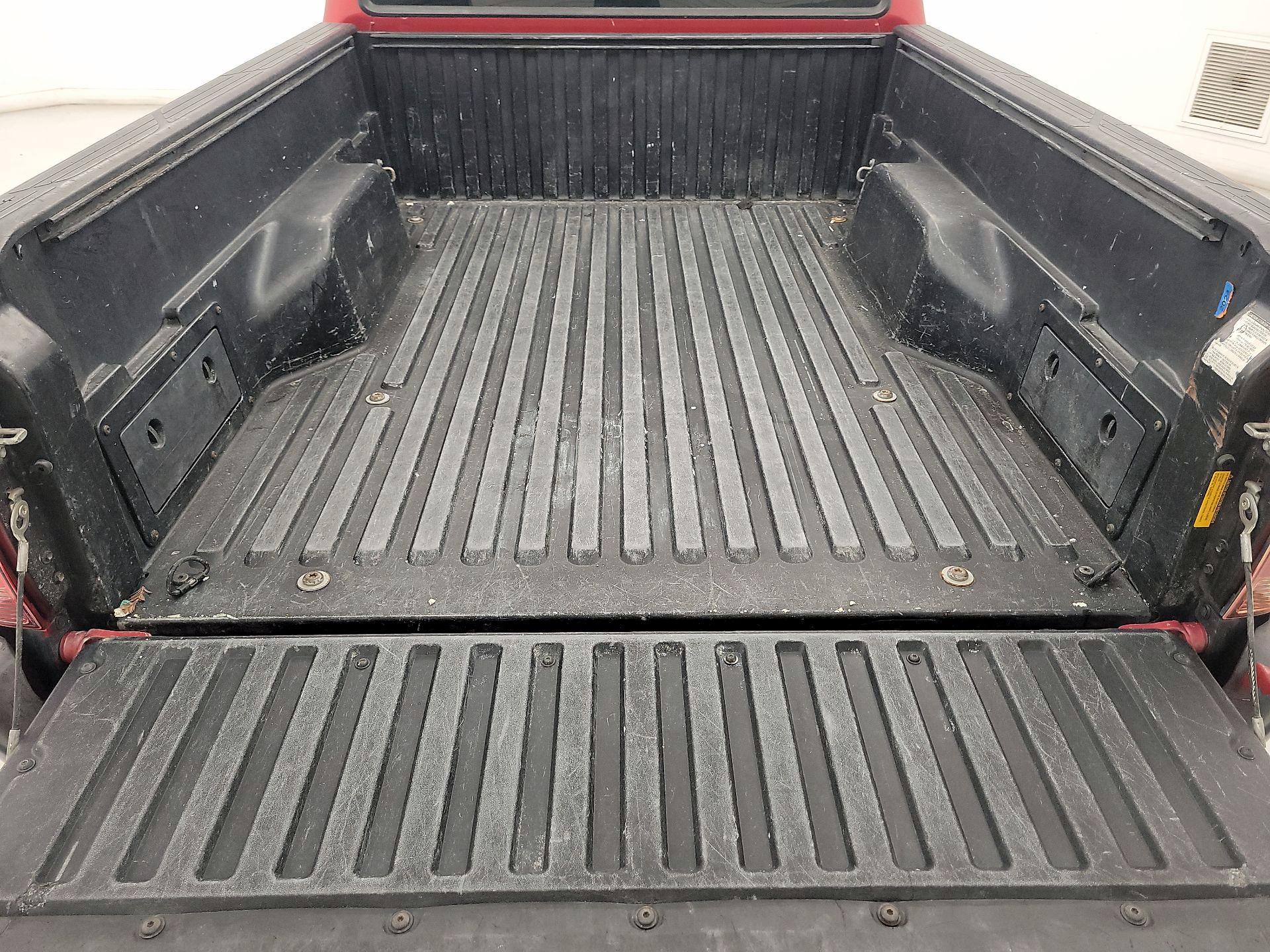 Thumbnail: 2014 Toyota Tacoma - 18