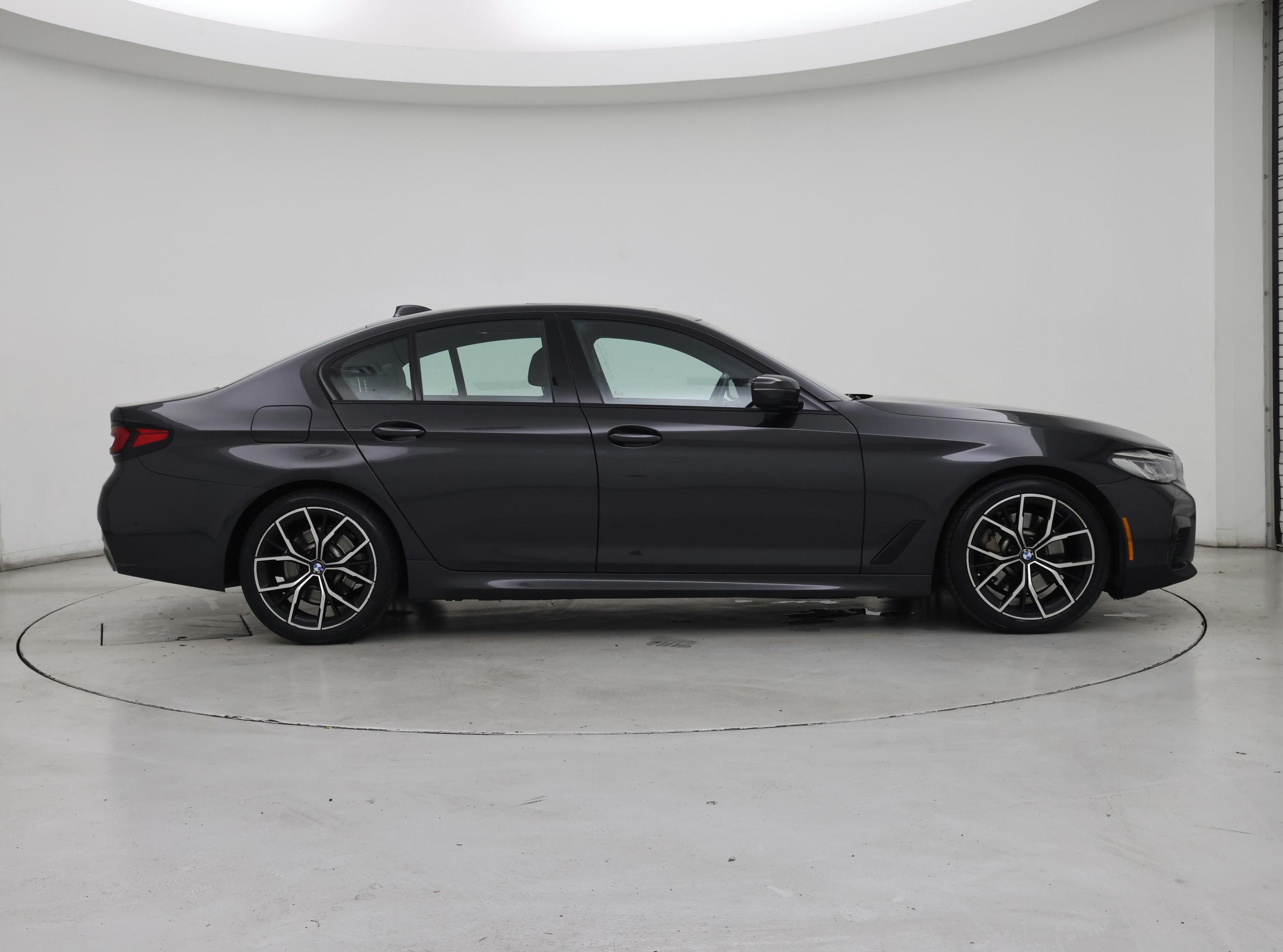 Thumbnail: 2023 BMW 5 Series - 7