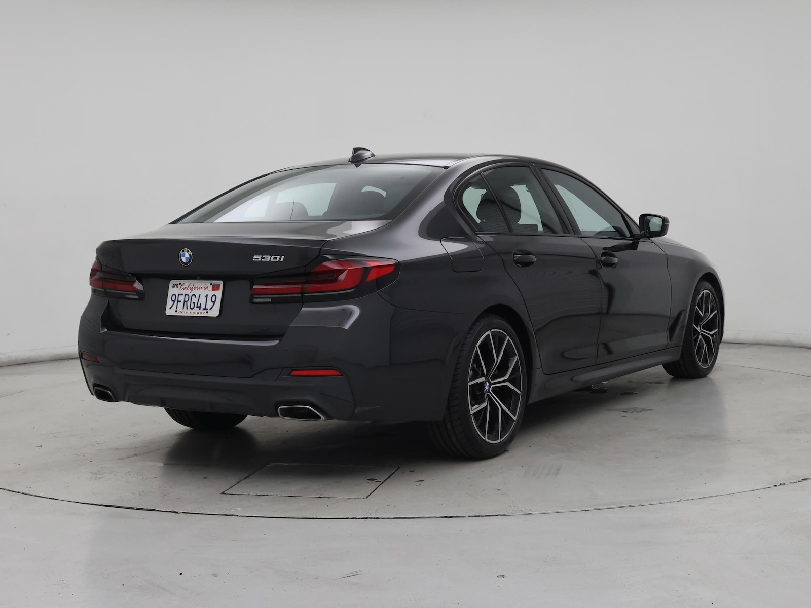 2023 BMW 5 Series 530i - Photo 9