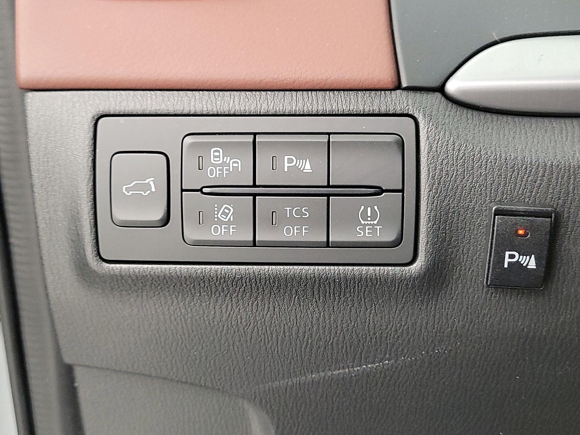 Thumbnail: 2017 Mazda CX-9 - 13