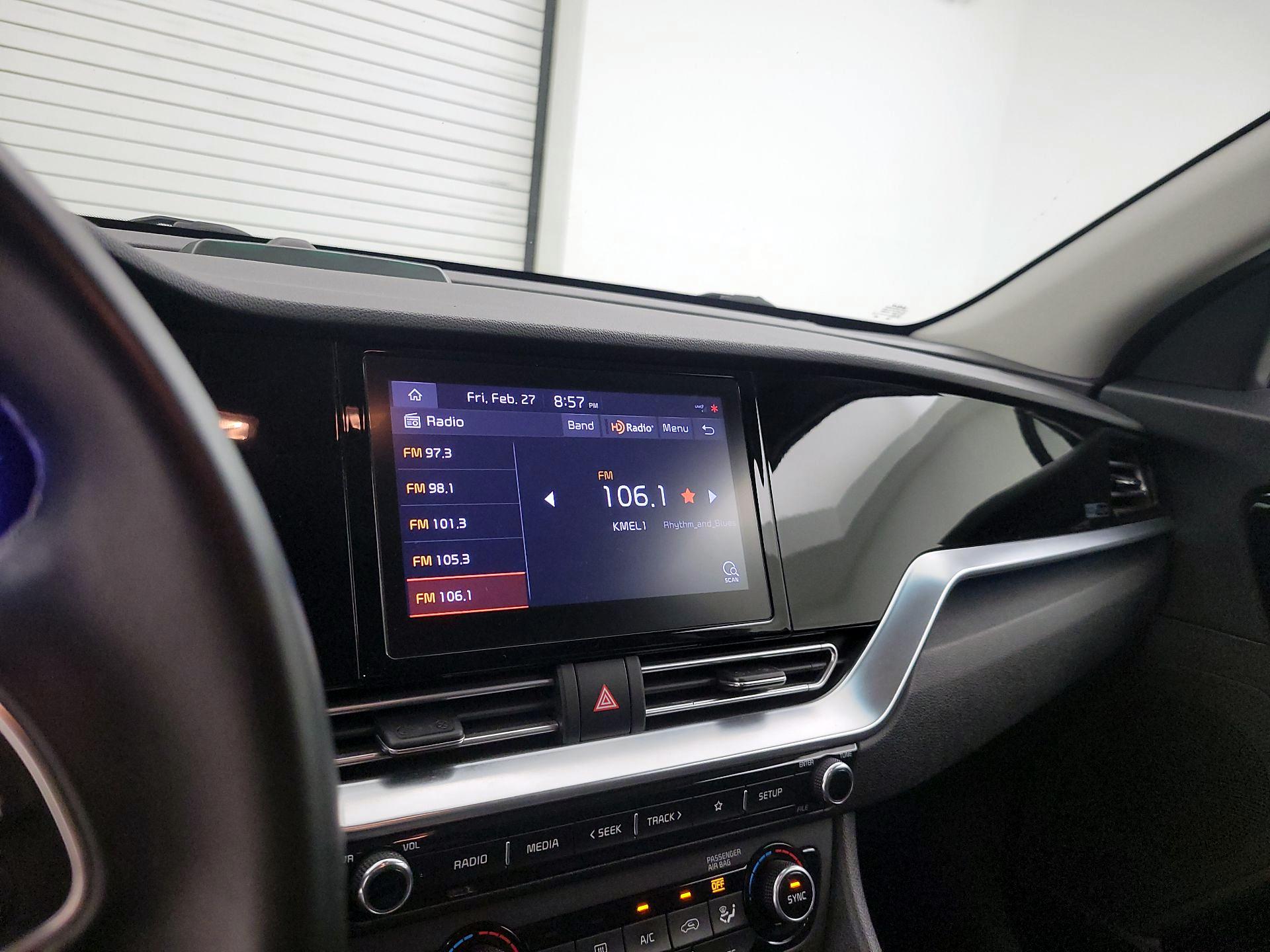 Thumbnail: 2022 Kia Niro - 15