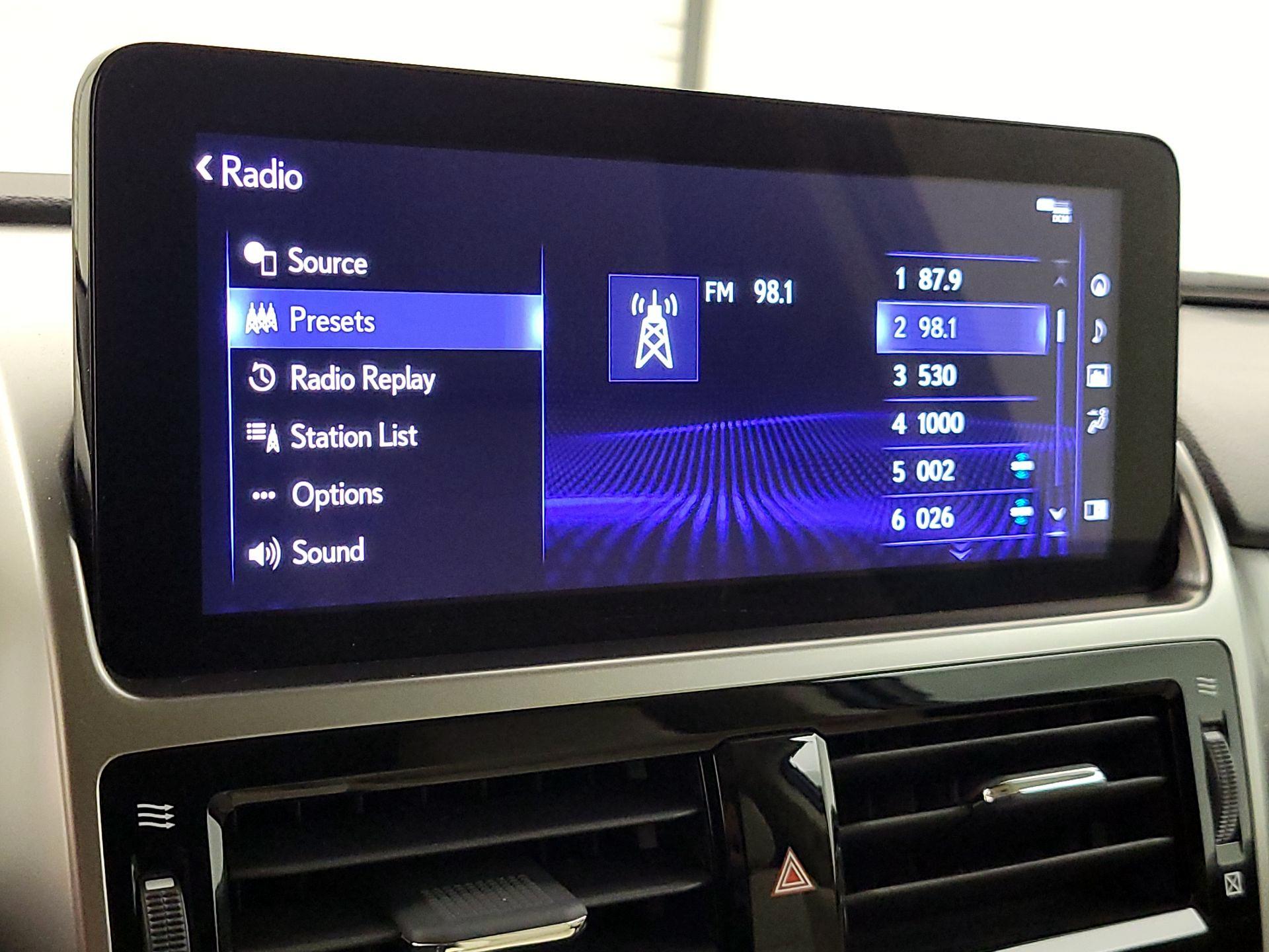 Thumbnail: 2022 Lexus GX - 16