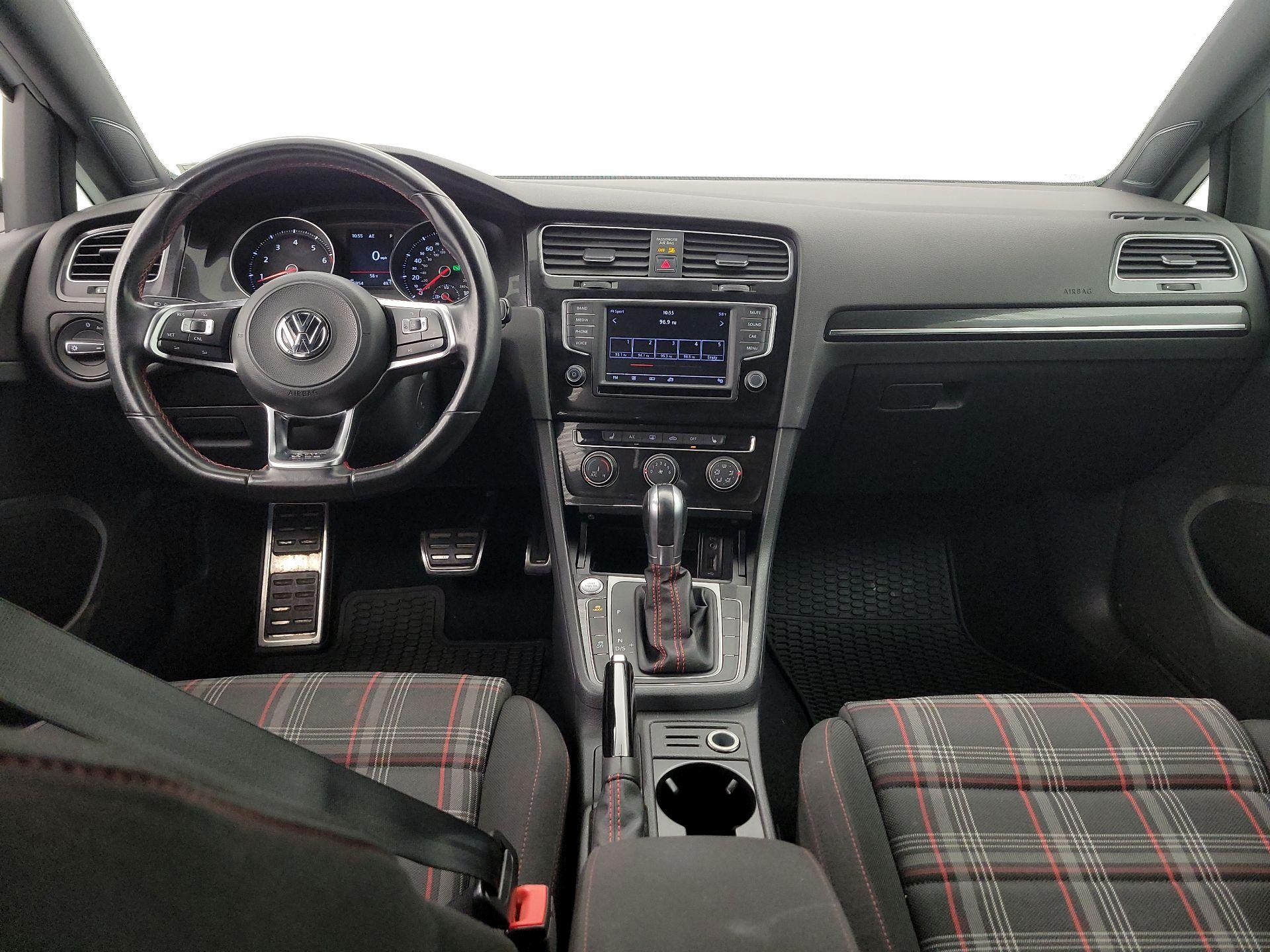 Thumbnail: 2017 Volkswagen Golf - 9