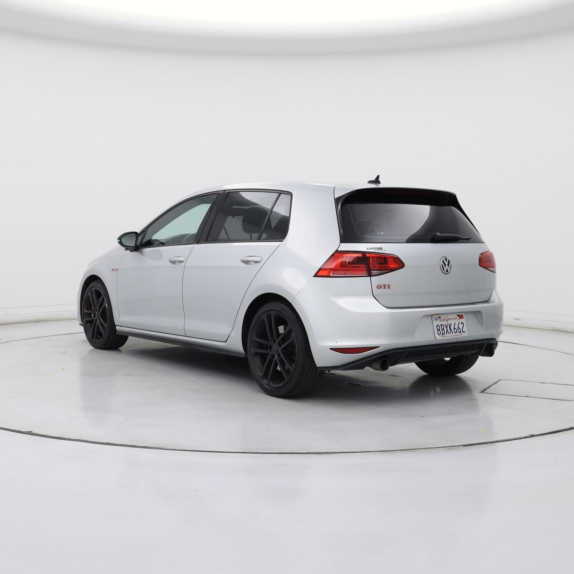 Thumbnail: 2017 Volkswagen Golf - 2
