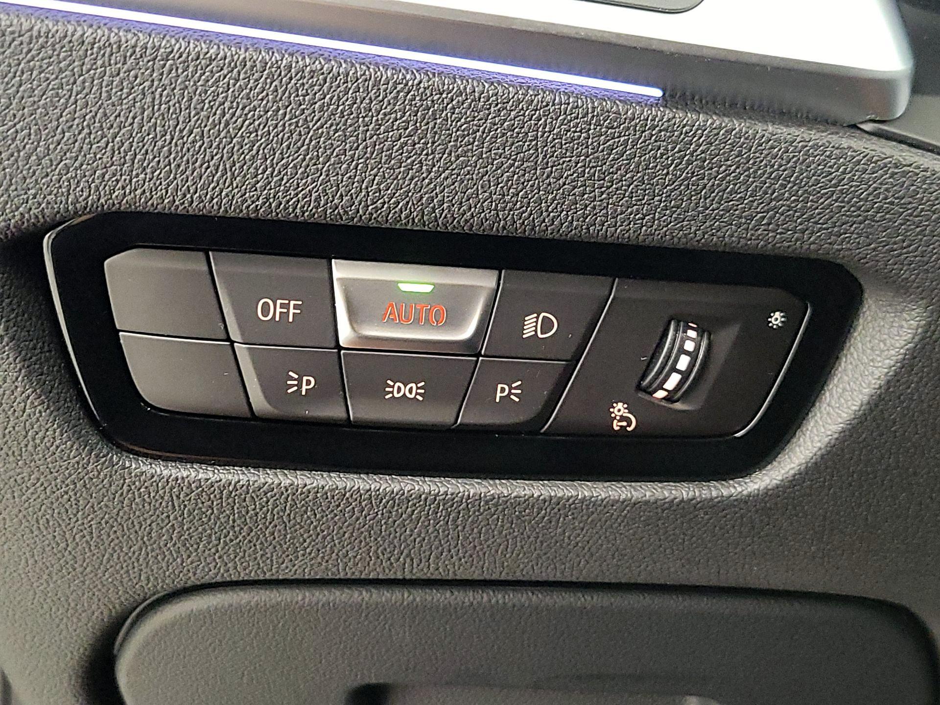 Thumbnail: 2021 BMW 3 Series - 13