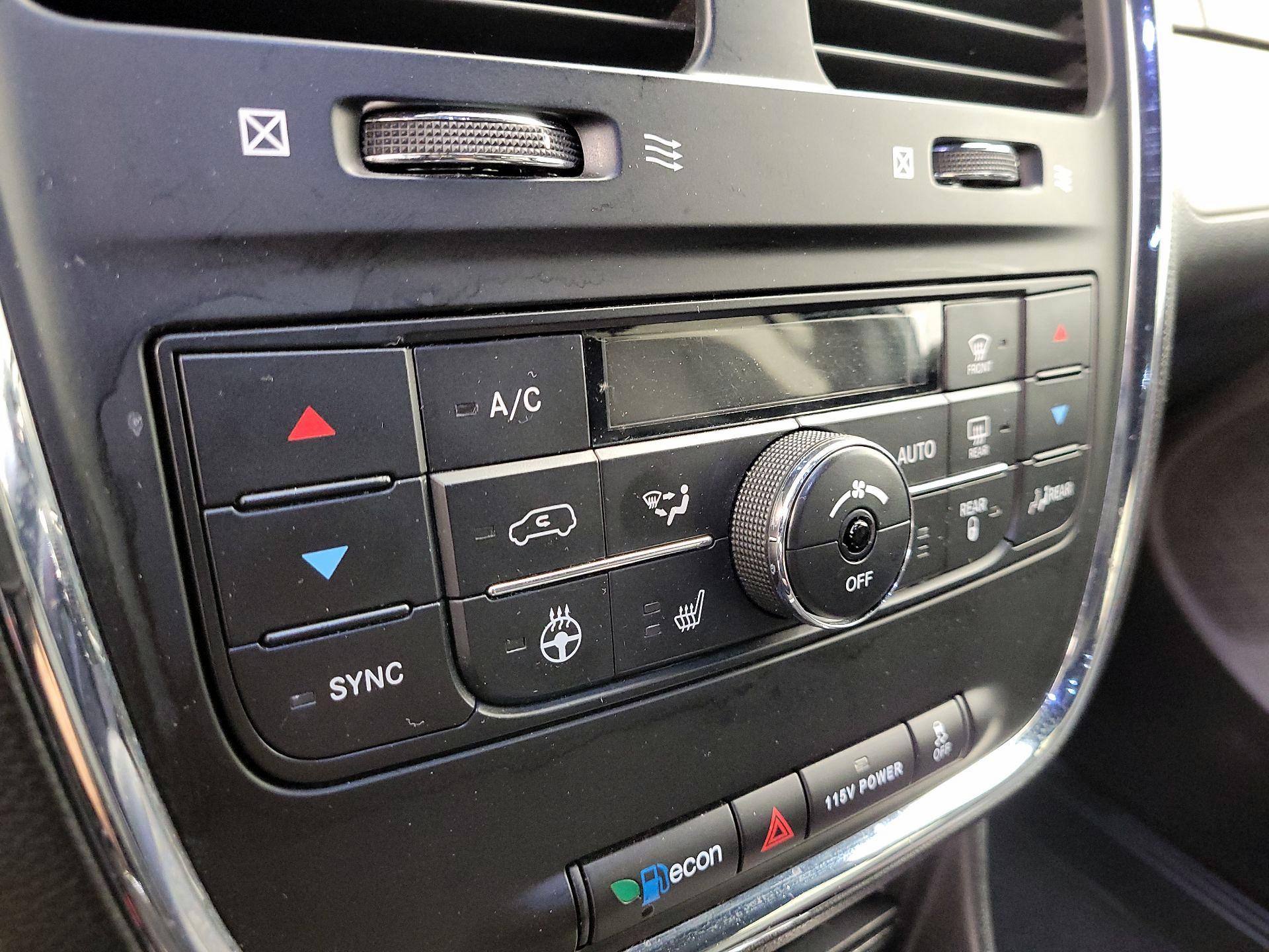 Thumbnail: 2019 Dodge Grand Caravan - 17