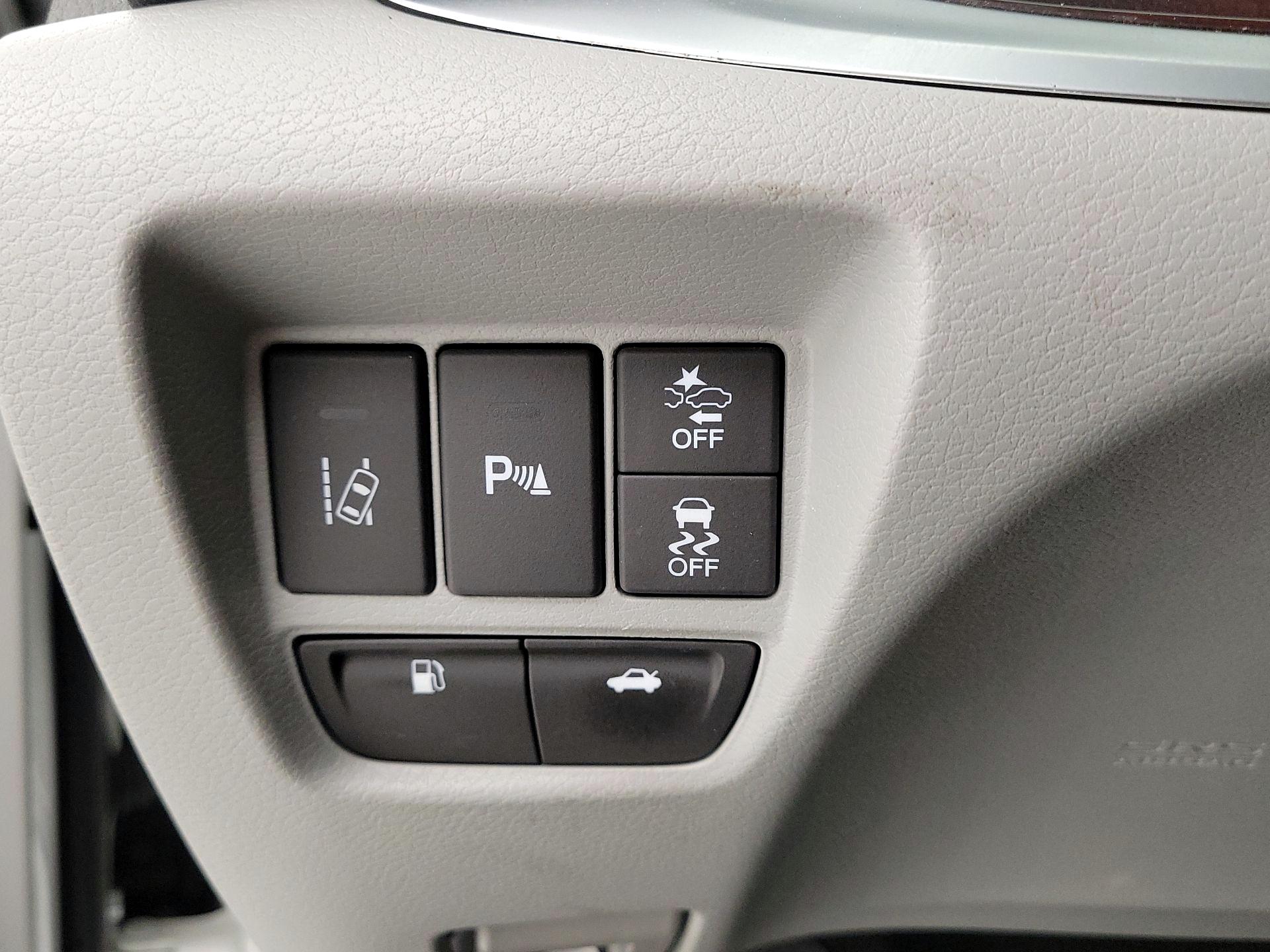 Thumbnail: 2015 Acura TLX - 13