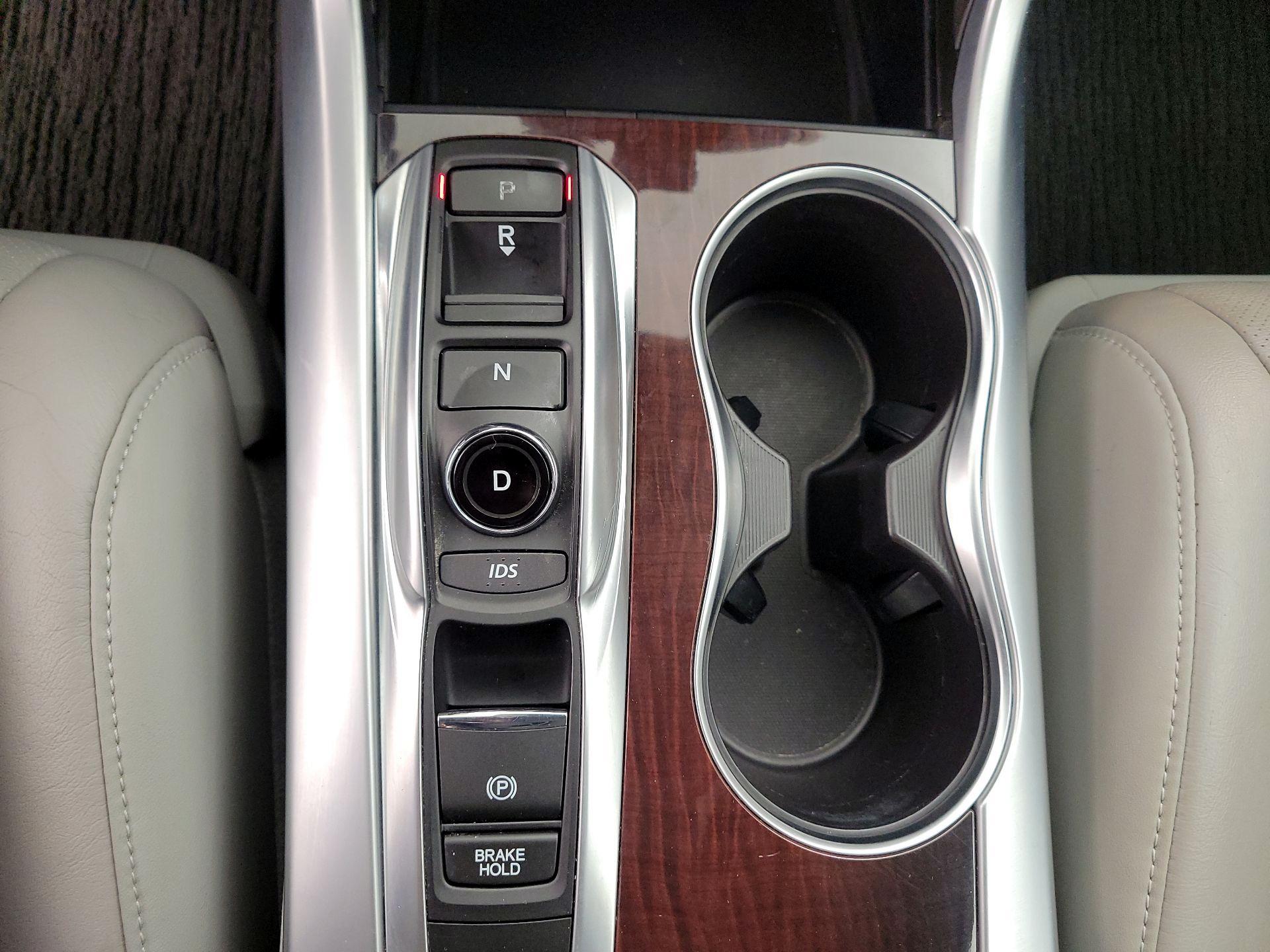 Thumbnail: 2015 Acura TLX - 18