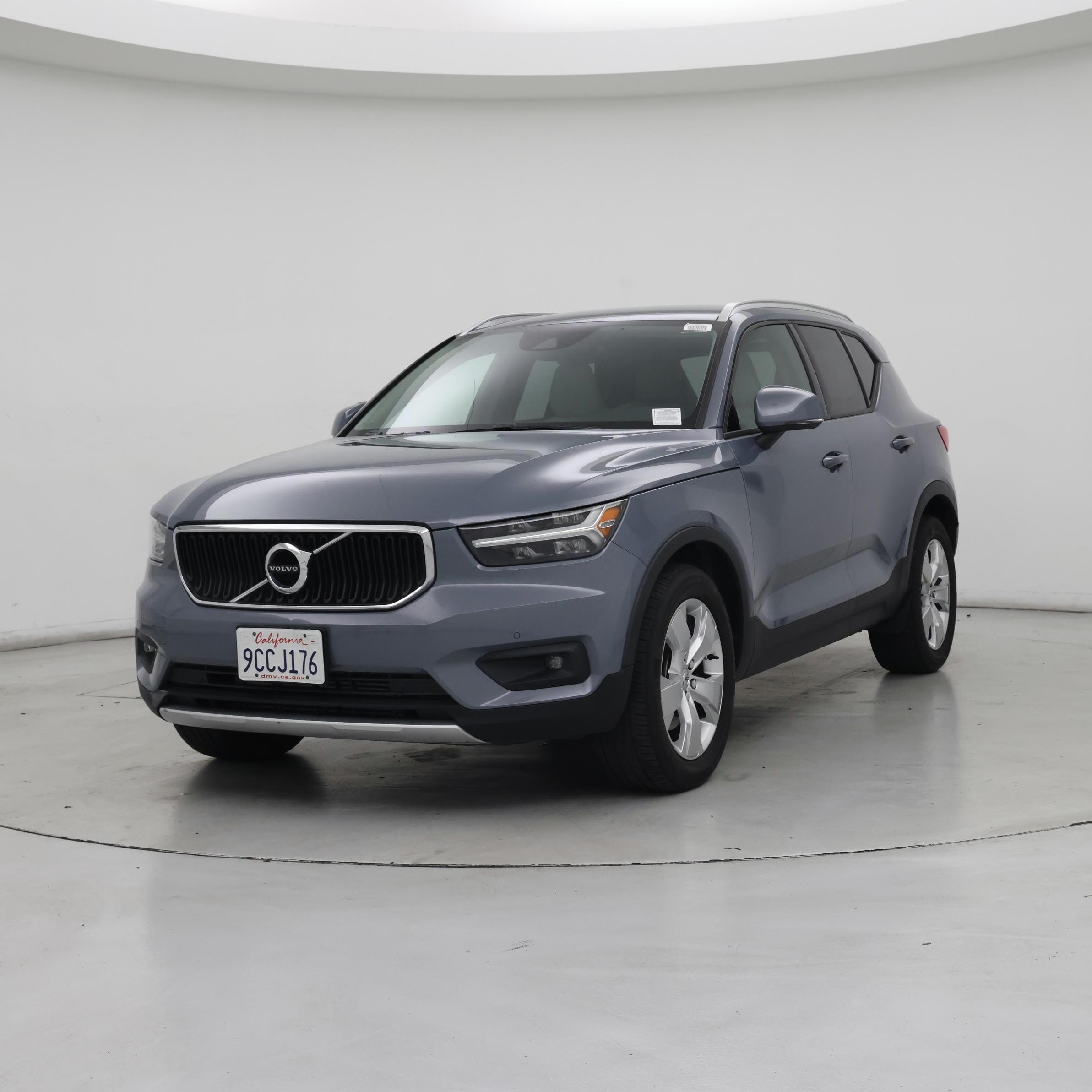 Thumbnail: 2021 Volvo XC40 - 4