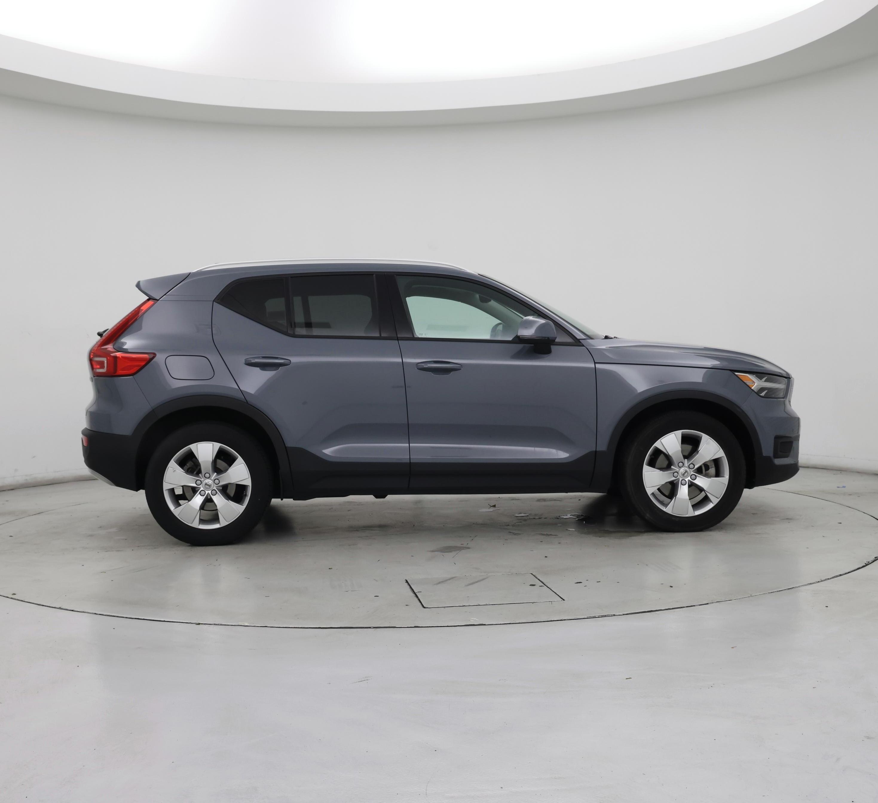 Thumbnail: 2021 Volvo XC40 - 7
