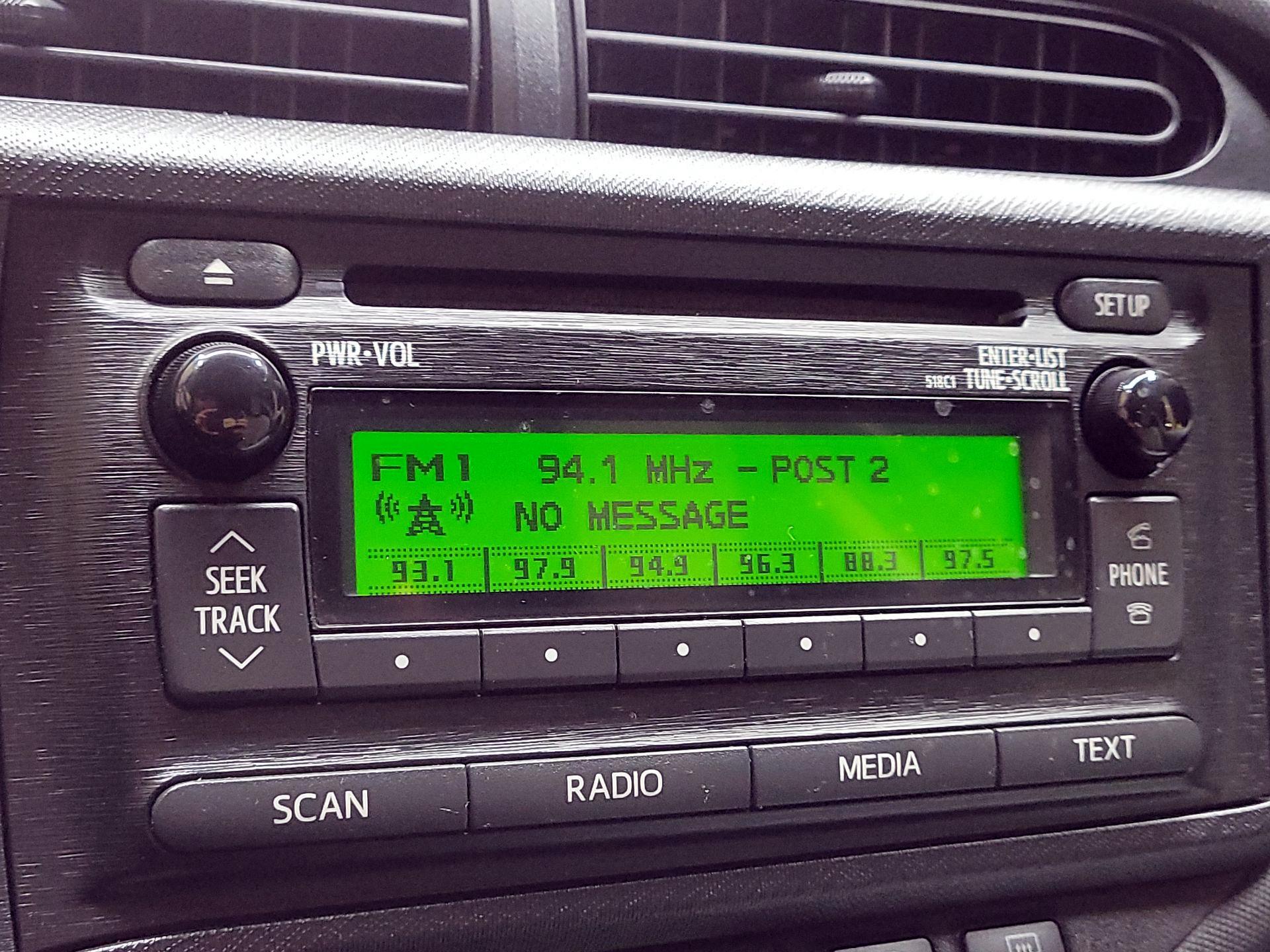 Thumbnail: 2014 Toyota Prius c - 14