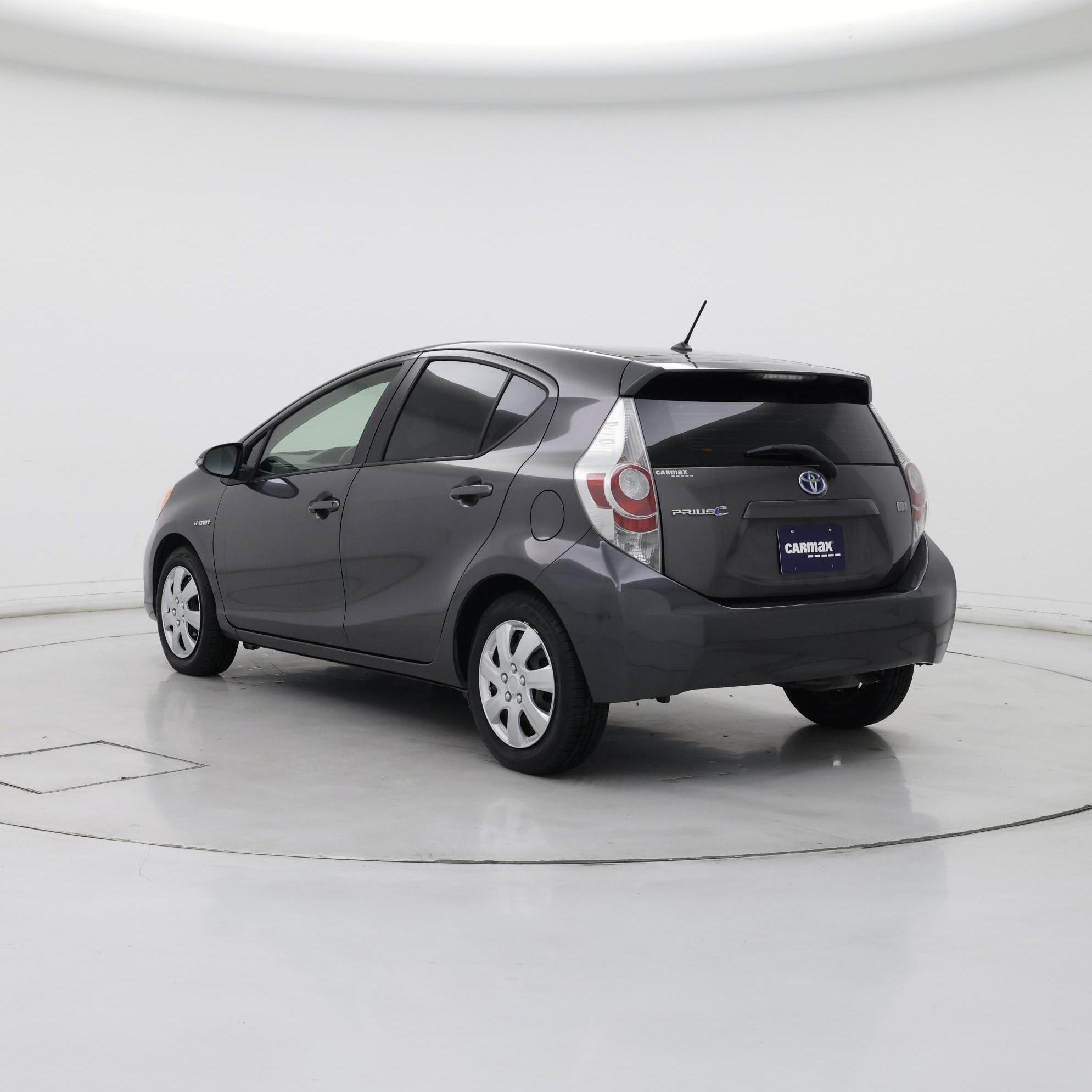 Thumbnail: 2014 Toyota Prius c - 2