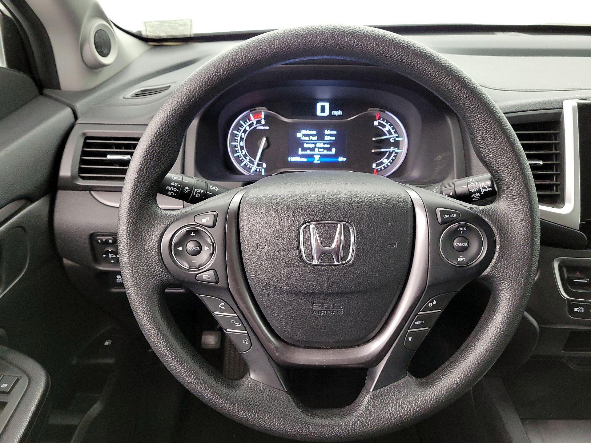 Thumbnail: 2018 Honda Pilot - 10