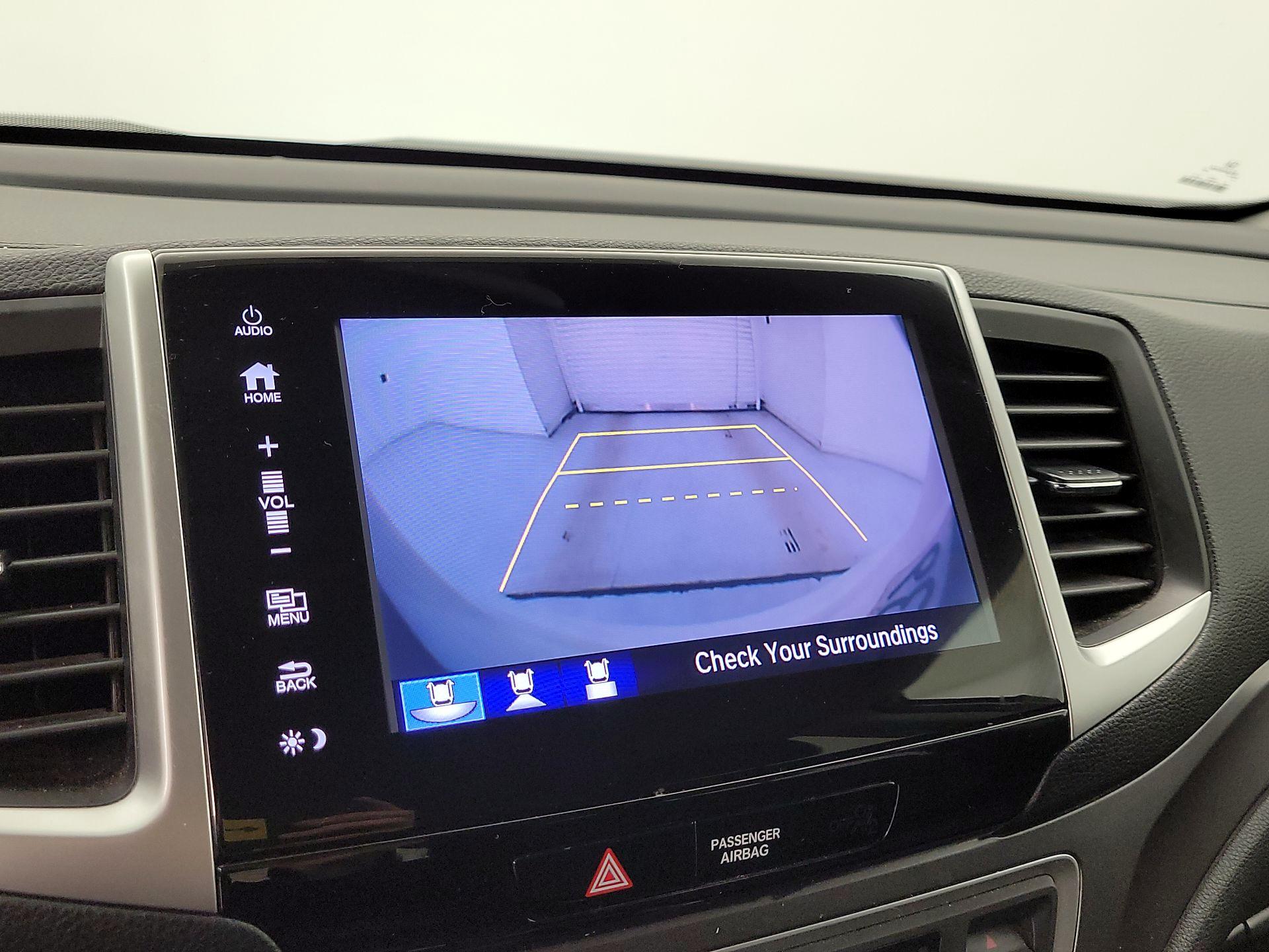 Thumbnail: 2018 Honda Pilot - 14