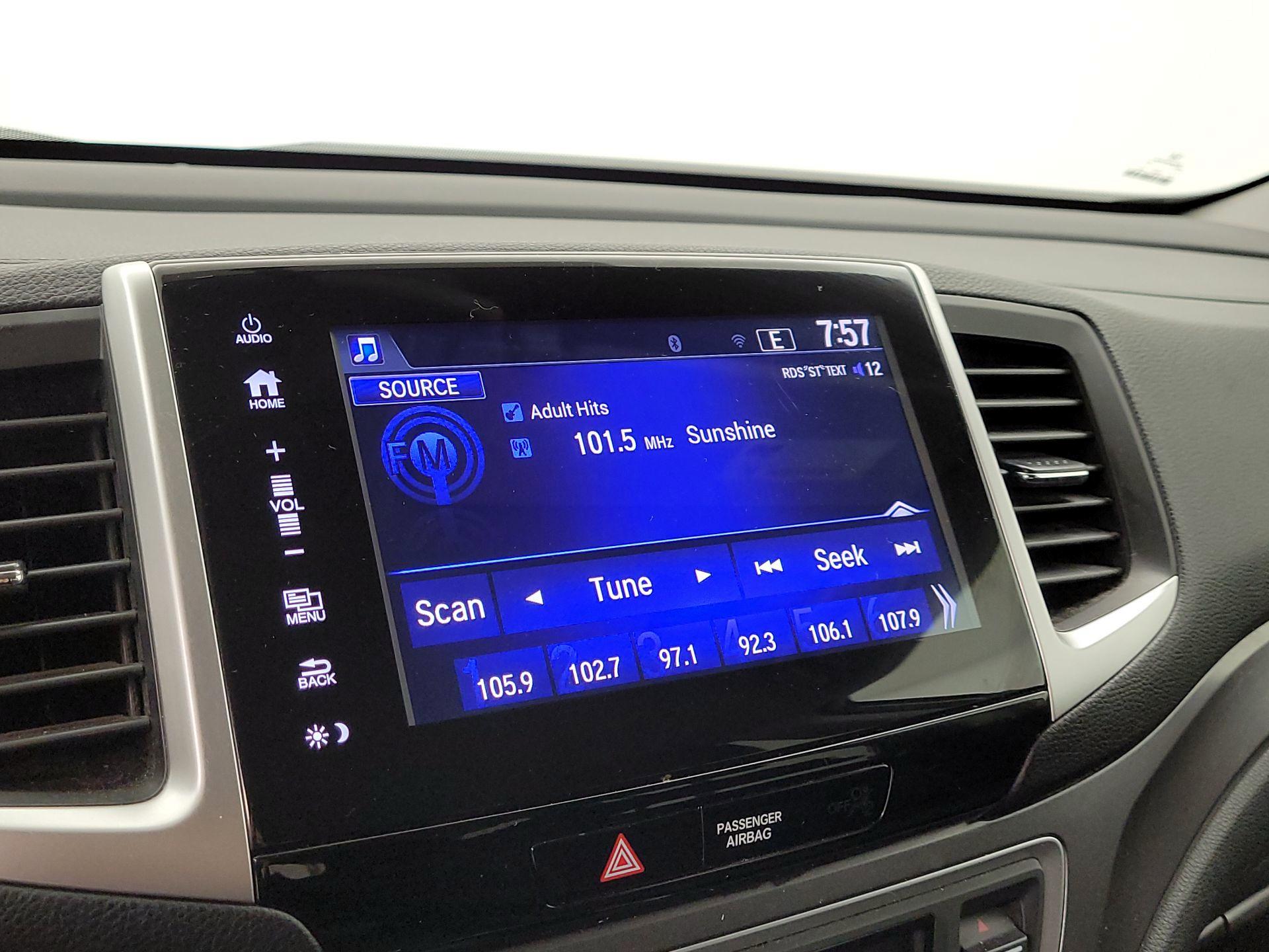 Thumbnail: 2018 Honda Pilot - 15