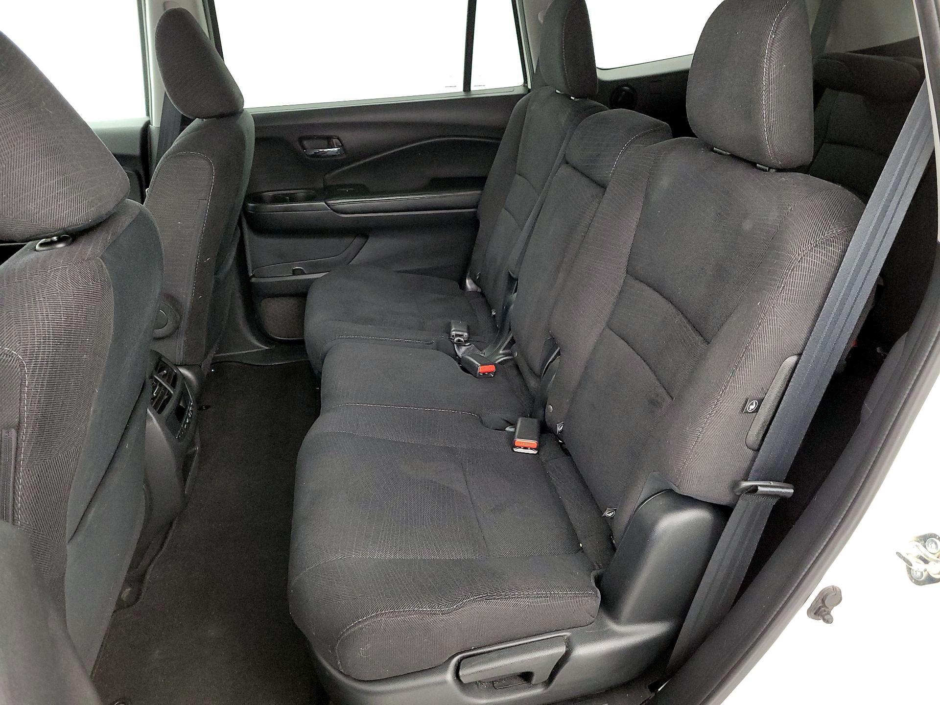 Thumbnail: 2018 Honda Pilot - 19