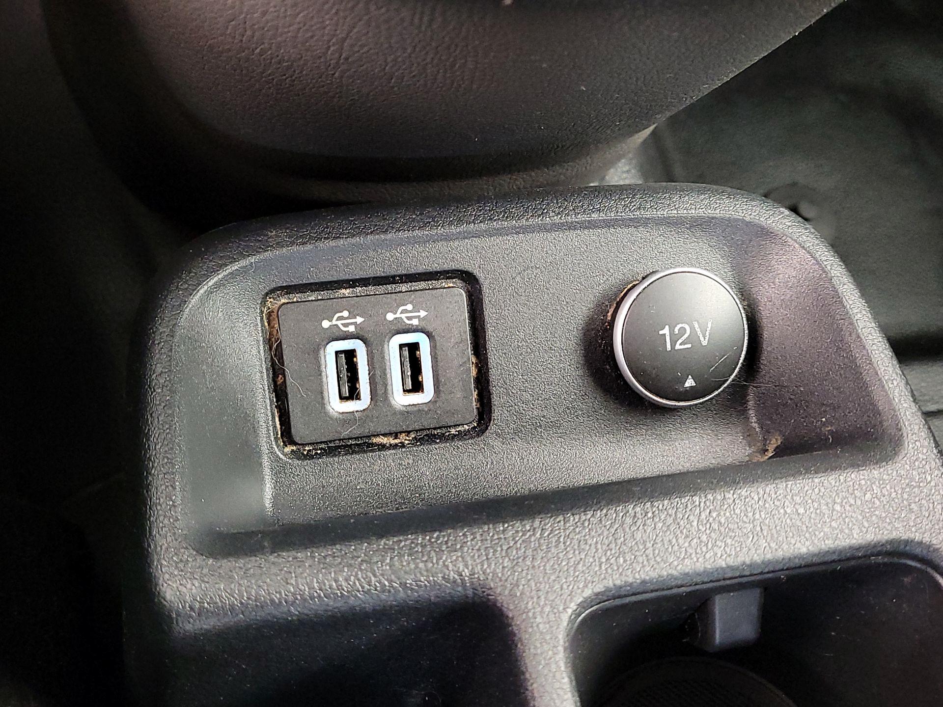 Thumbnail: 2019 Ford Transit Series - 19