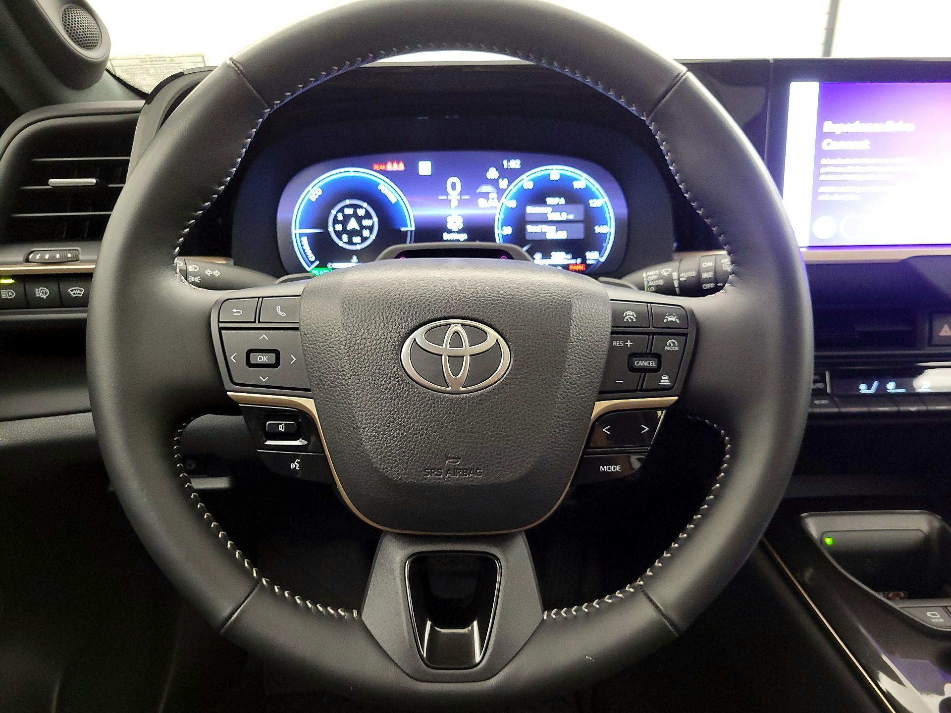 Thumbnail: 2025 Toyota Crown Signia - 10