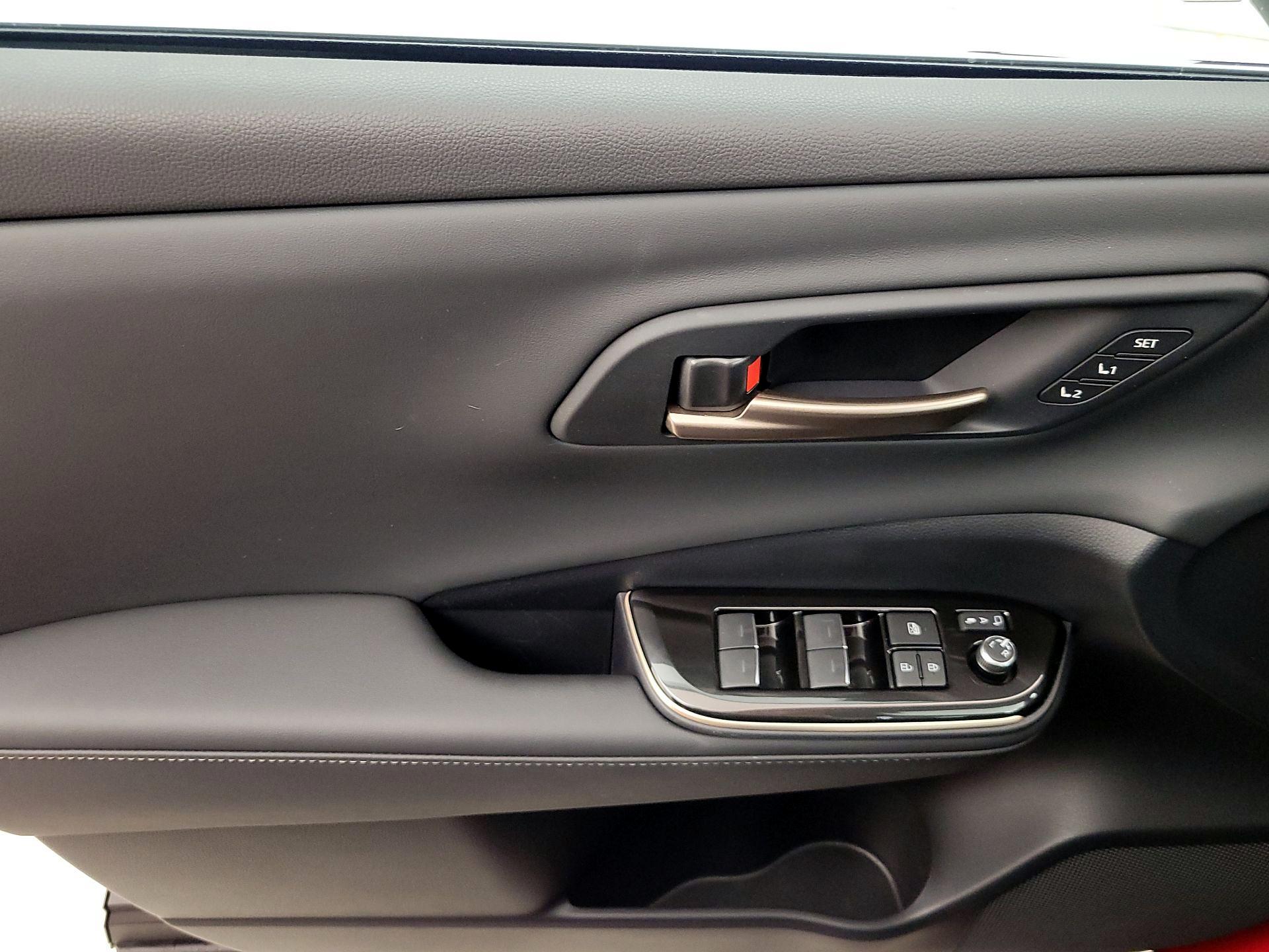 Thumbnail: 2025 Toyota Crown Signia - 12