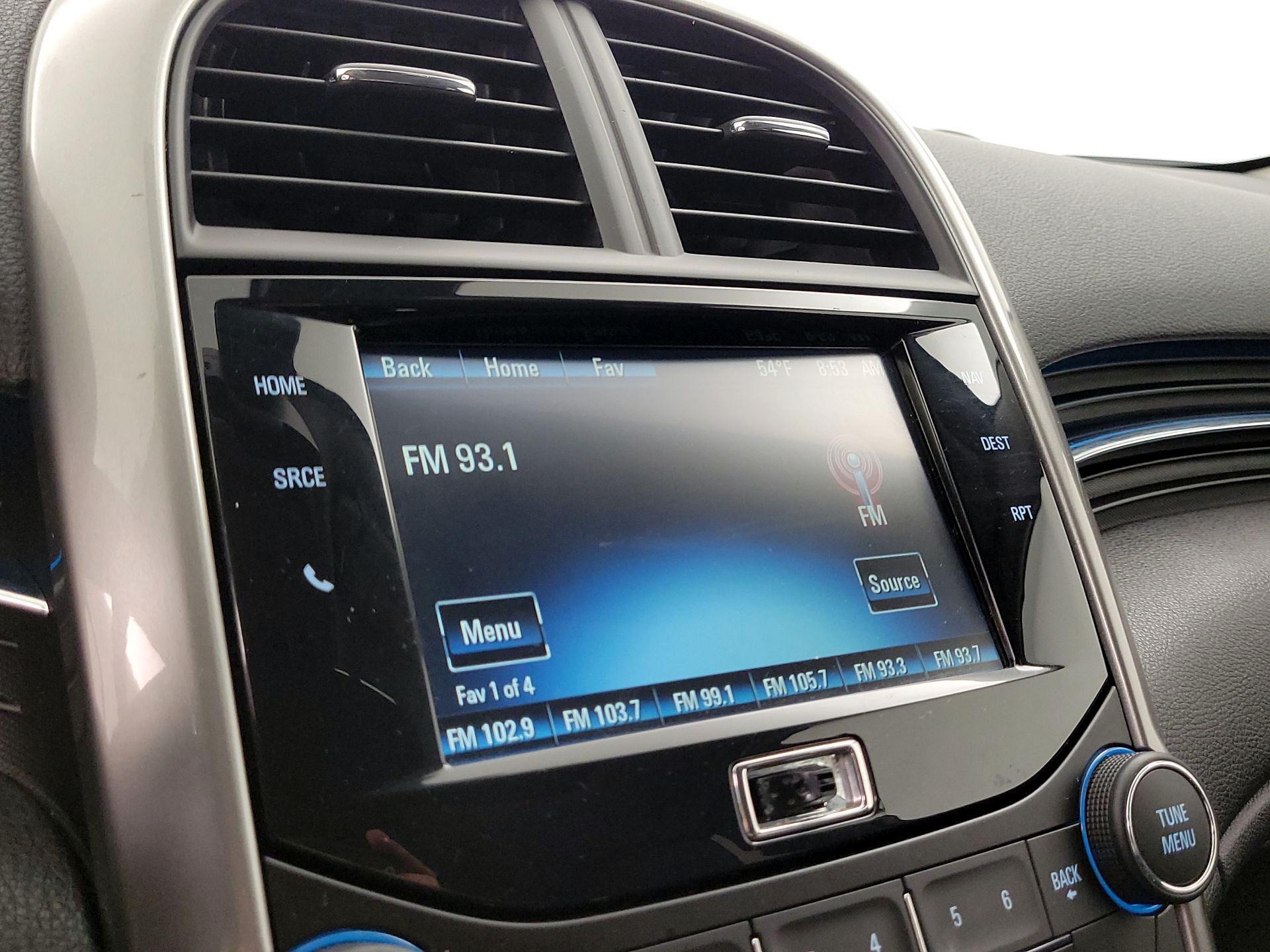 Thumbnail: 2015 Chevrolet Malibu - 16