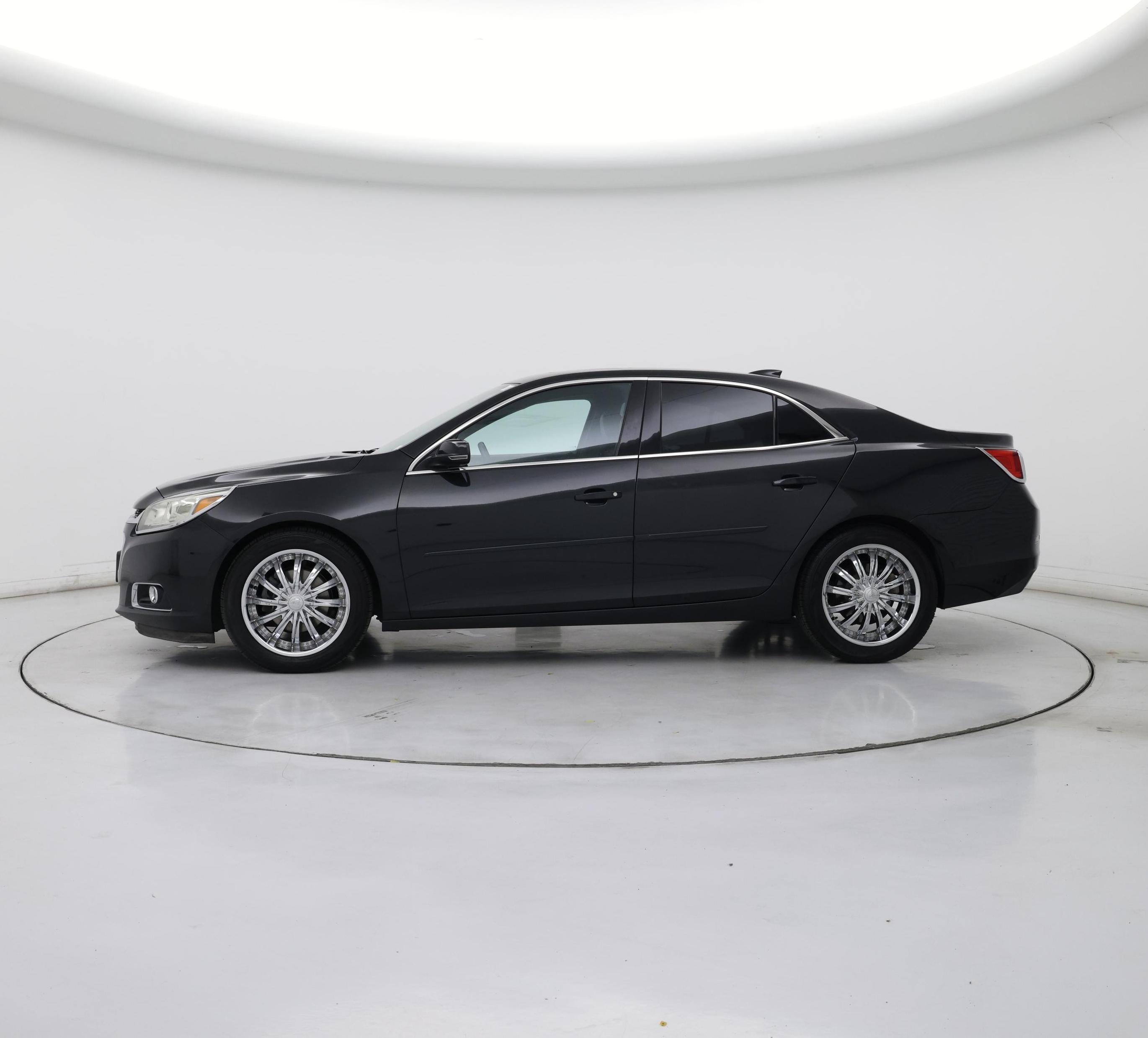 Thumbnail: 2015 Chevrolet Malibu - 3