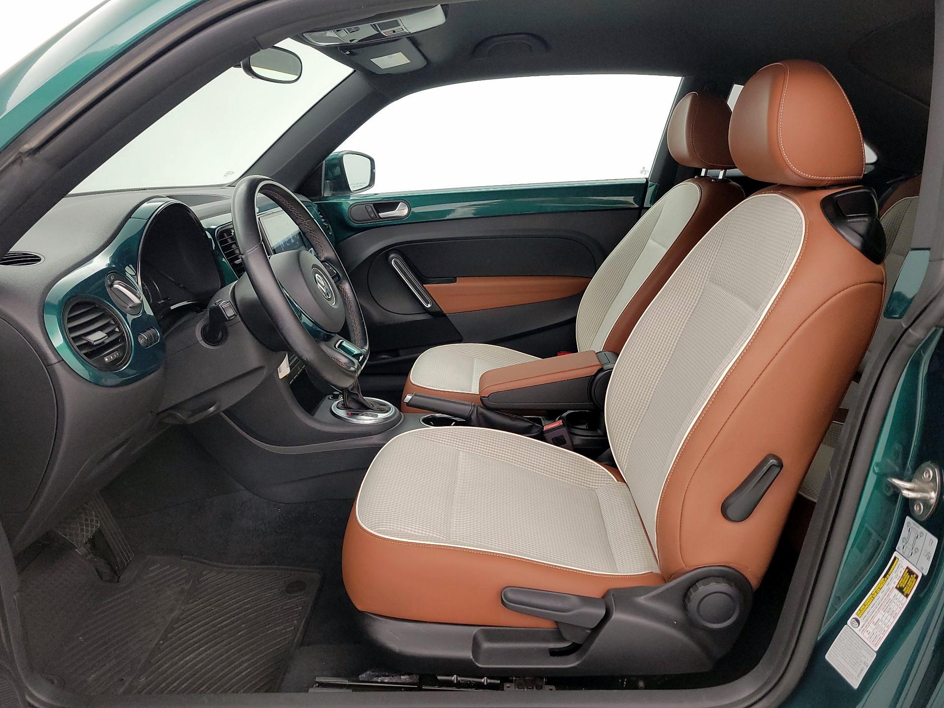 Thumbnail: 2017 Volkswagen Beetle - 11