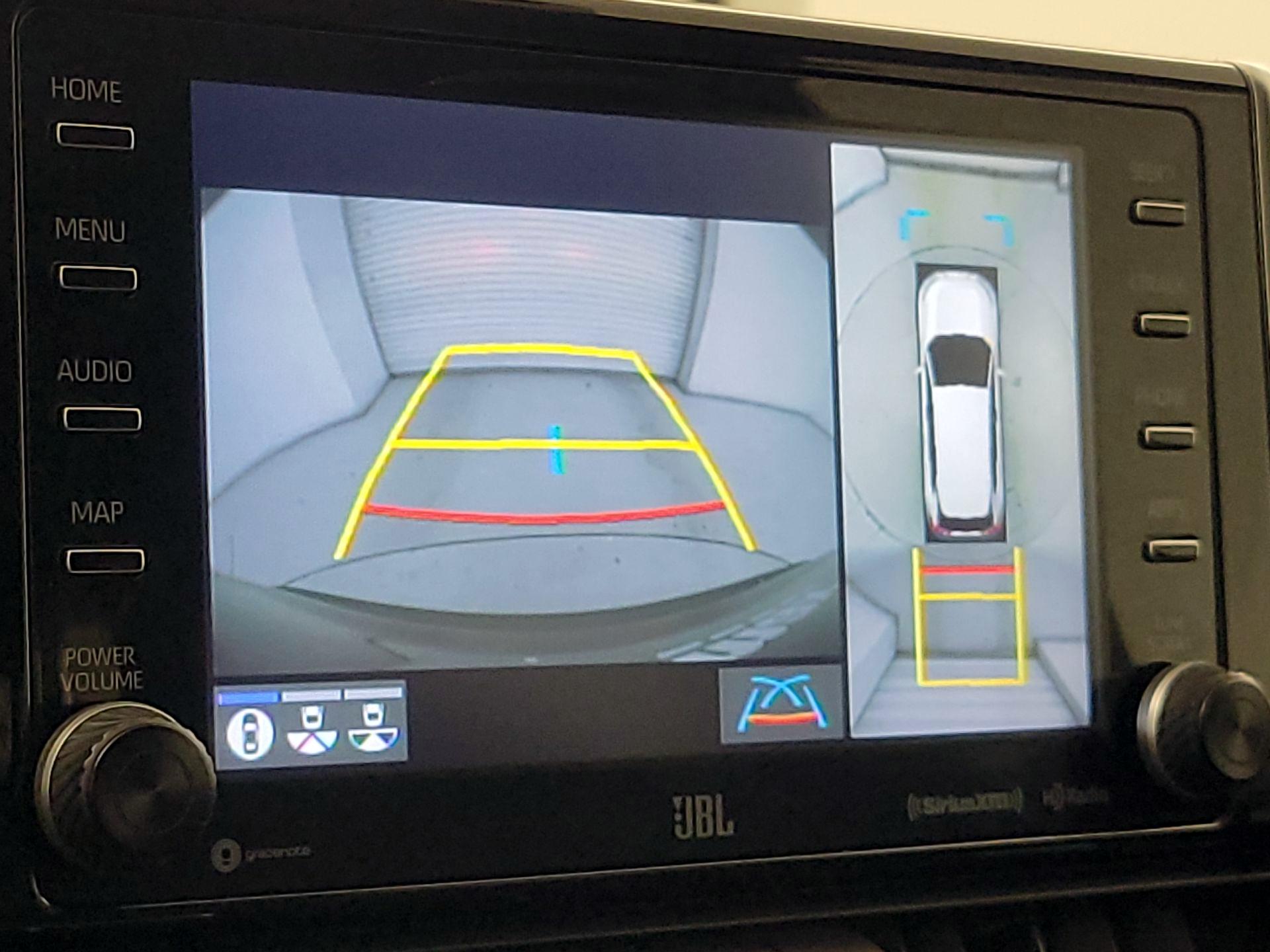 Thumbnail: 2021 Toyota RAV4 - 15