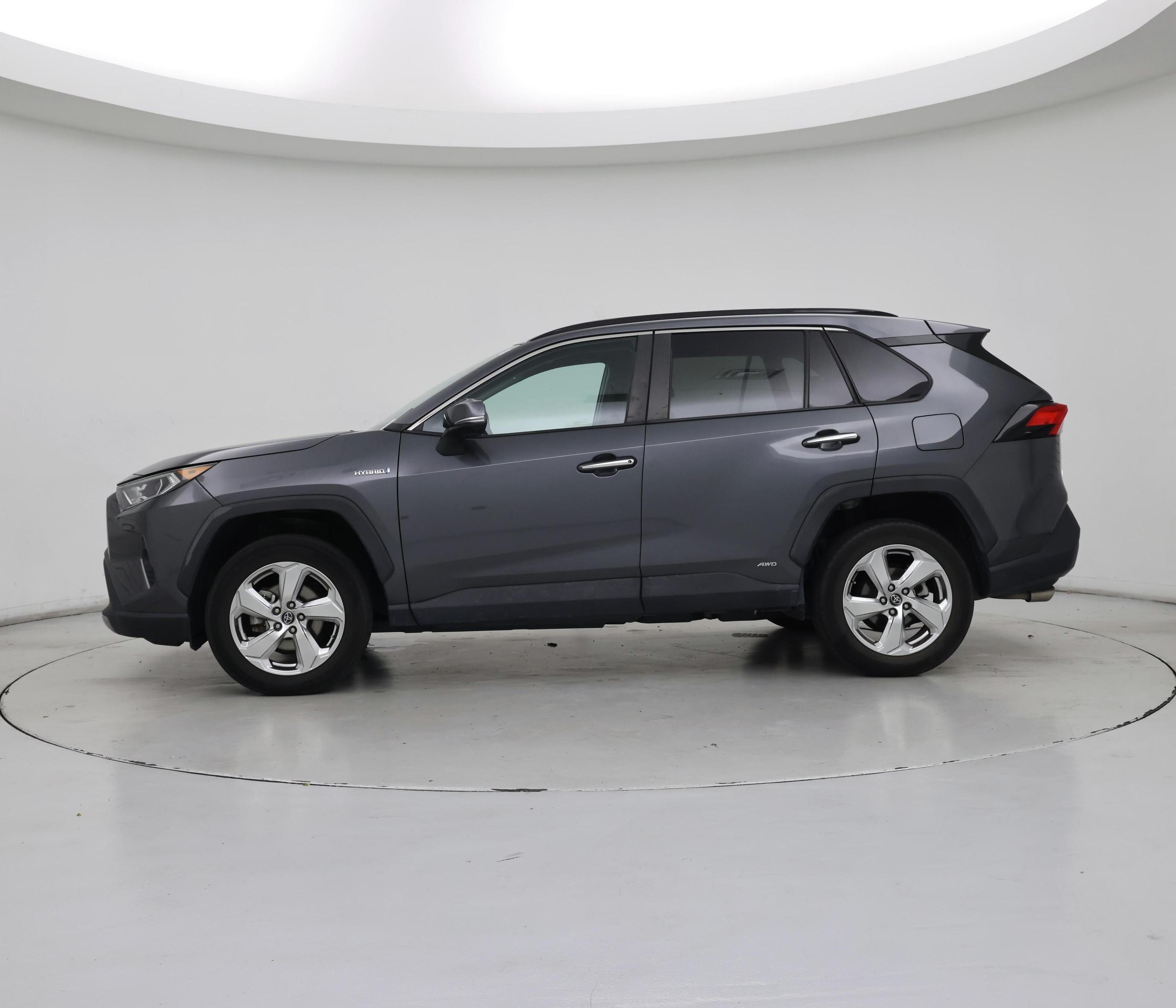 Thumbnail: 2021 Toyota RAV4 - 3