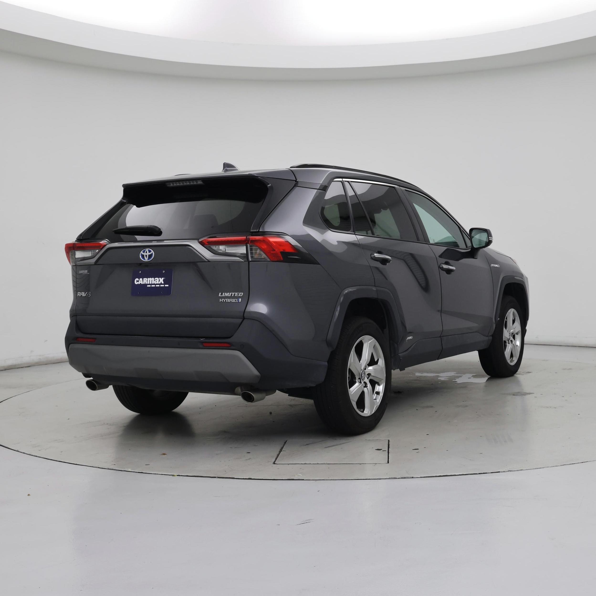 Thumbnail: 2021 Toyota RAV4 - 8