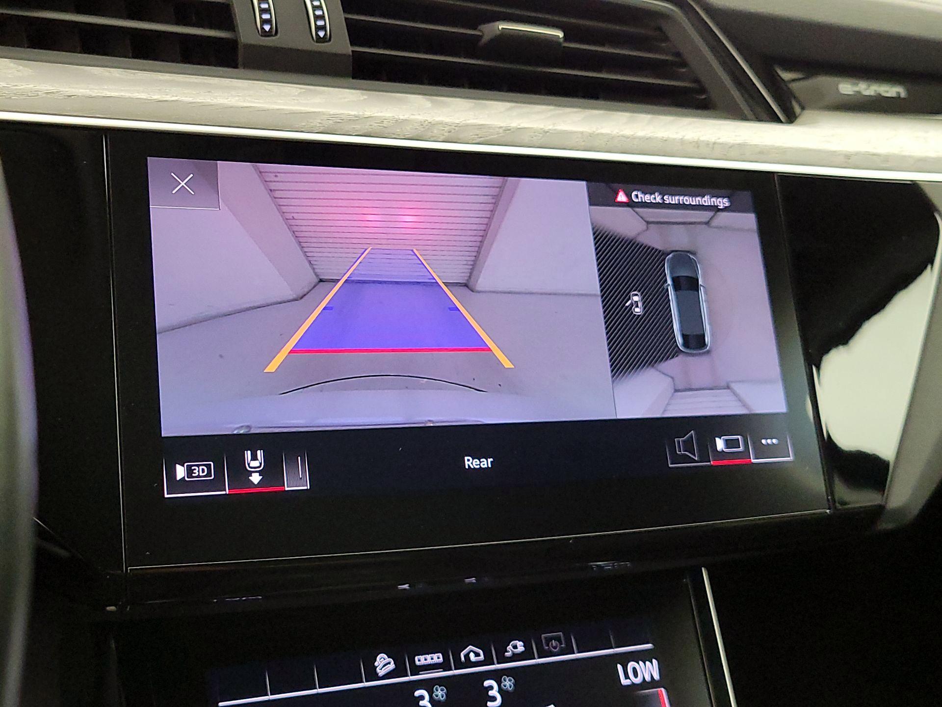 Thumbnail: 2021 Audi e-tron S - 15