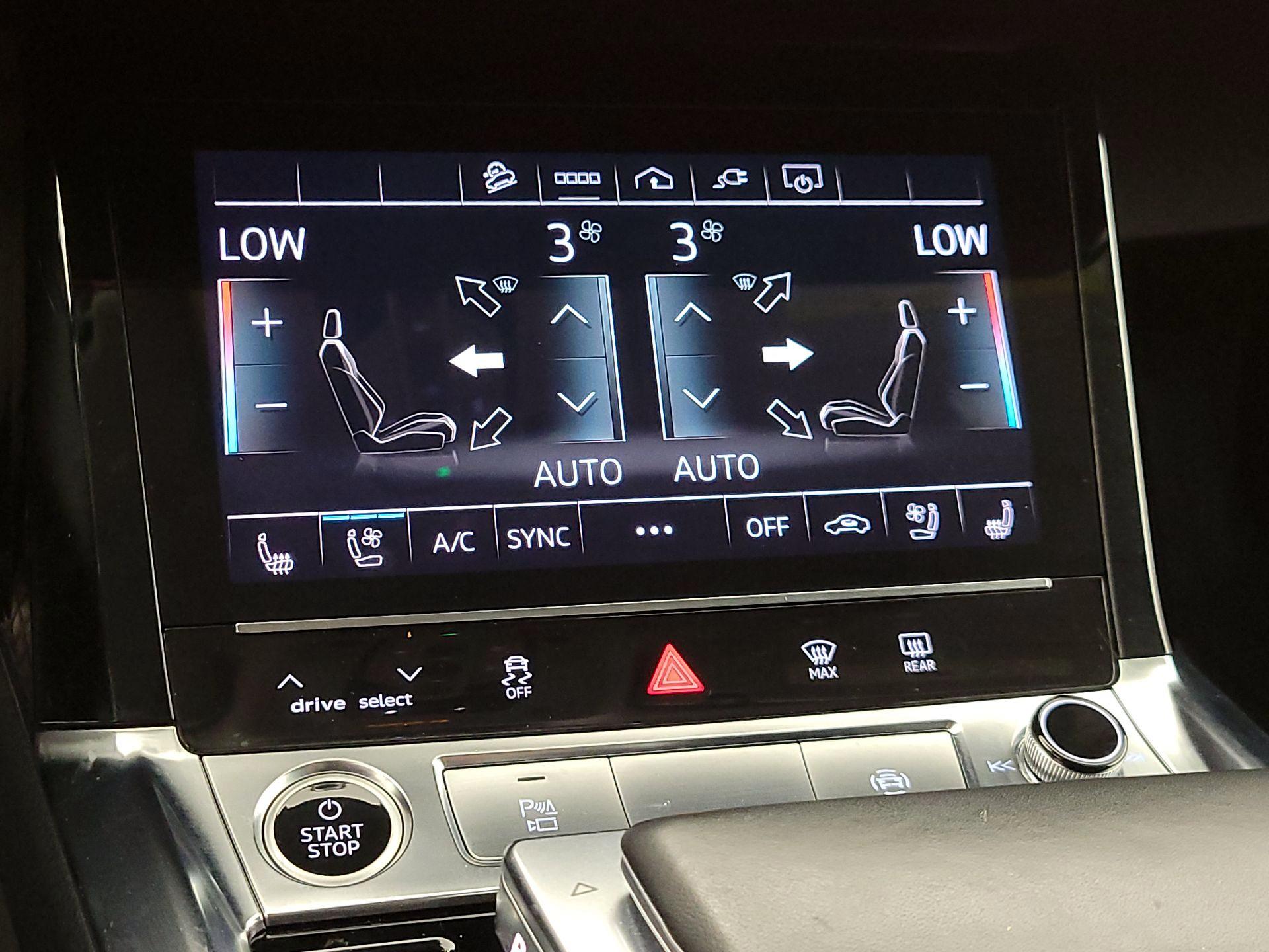 Thumbnail: 2021 Audi e-tron S - 17