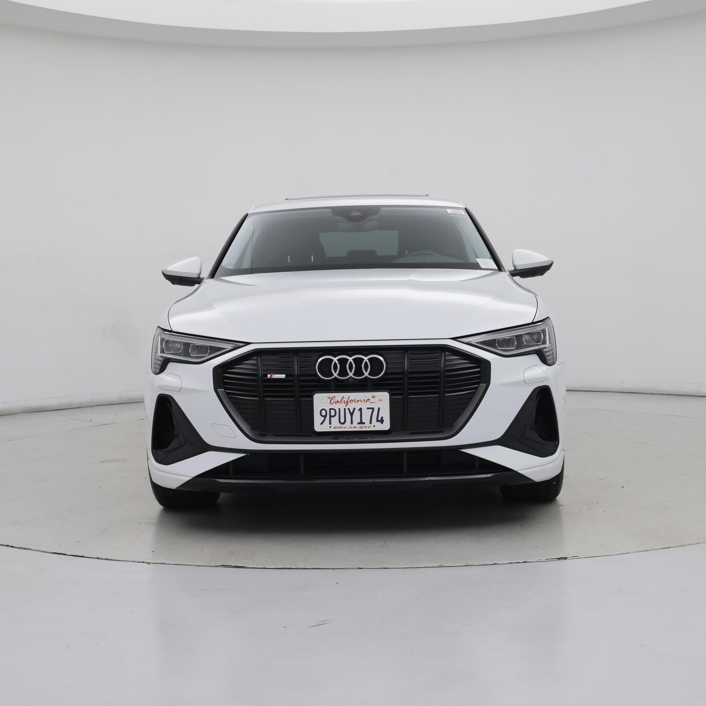 Thumbnail: 2021 Audi e-tron S - 5