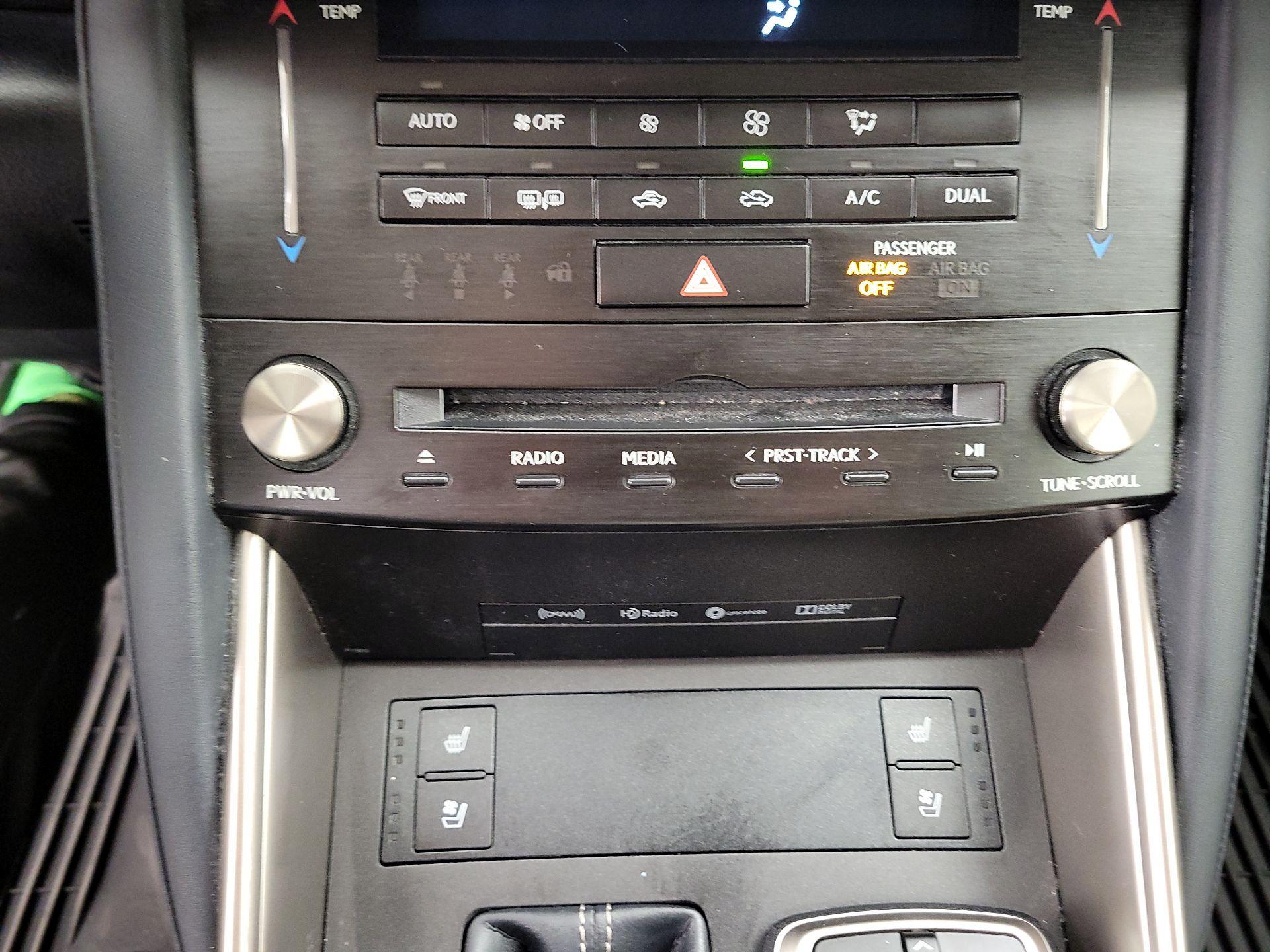 Thumbnail: 2018 Lexus IS - 17