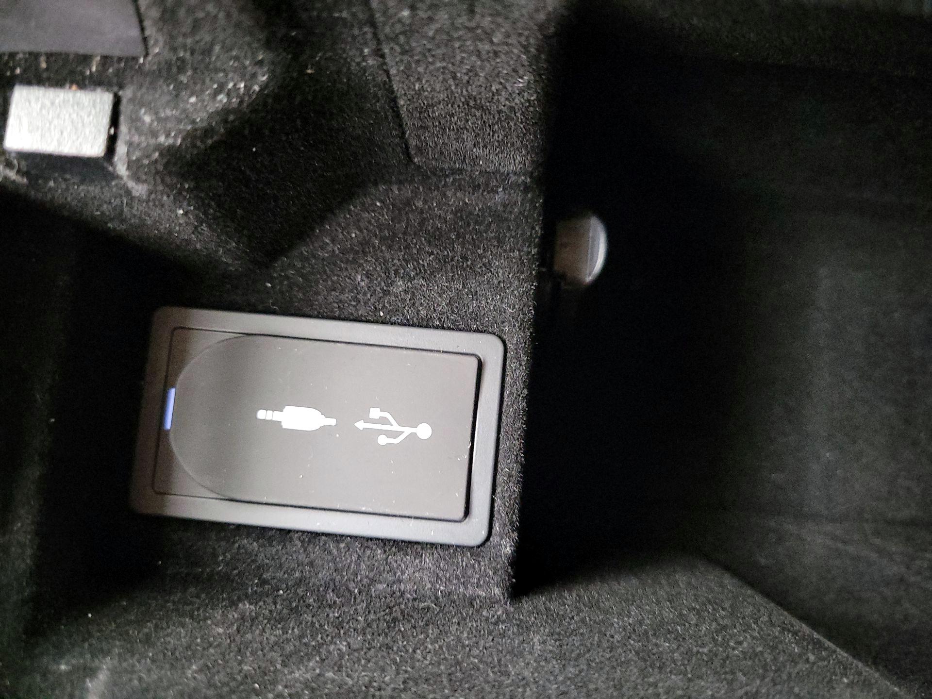 Thumbnail: 2018 Lexus IS - 19