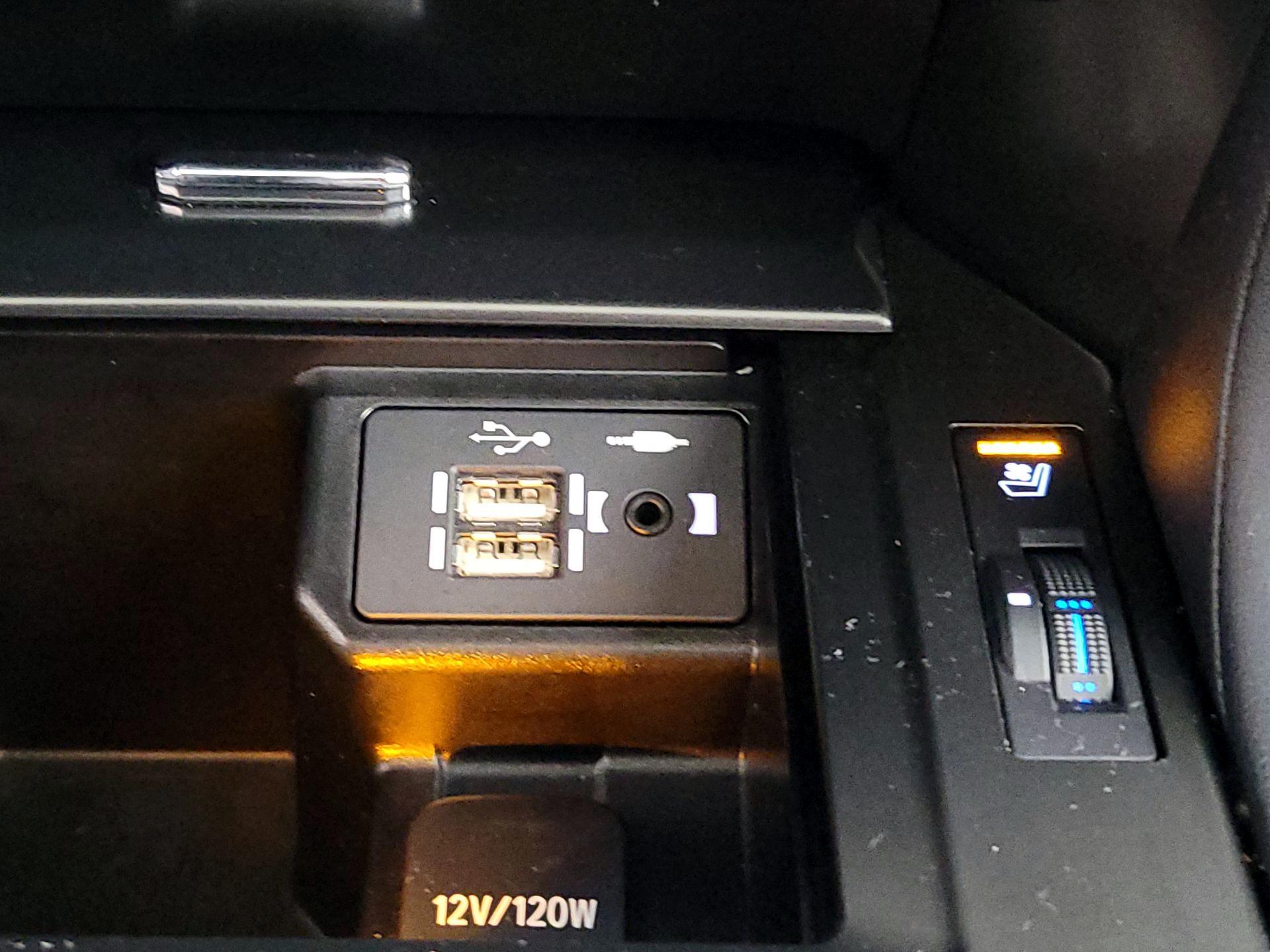 Thumbnail: 2022 Lexus GX - 19