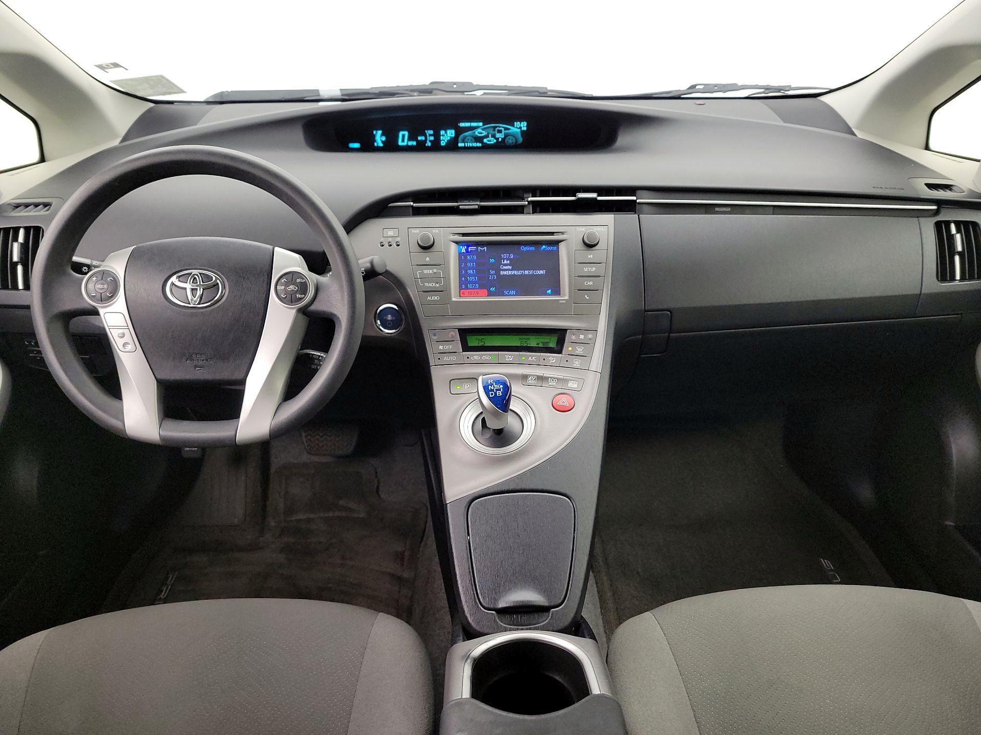 Thumbnail: 2014 Toyota Prius - 9