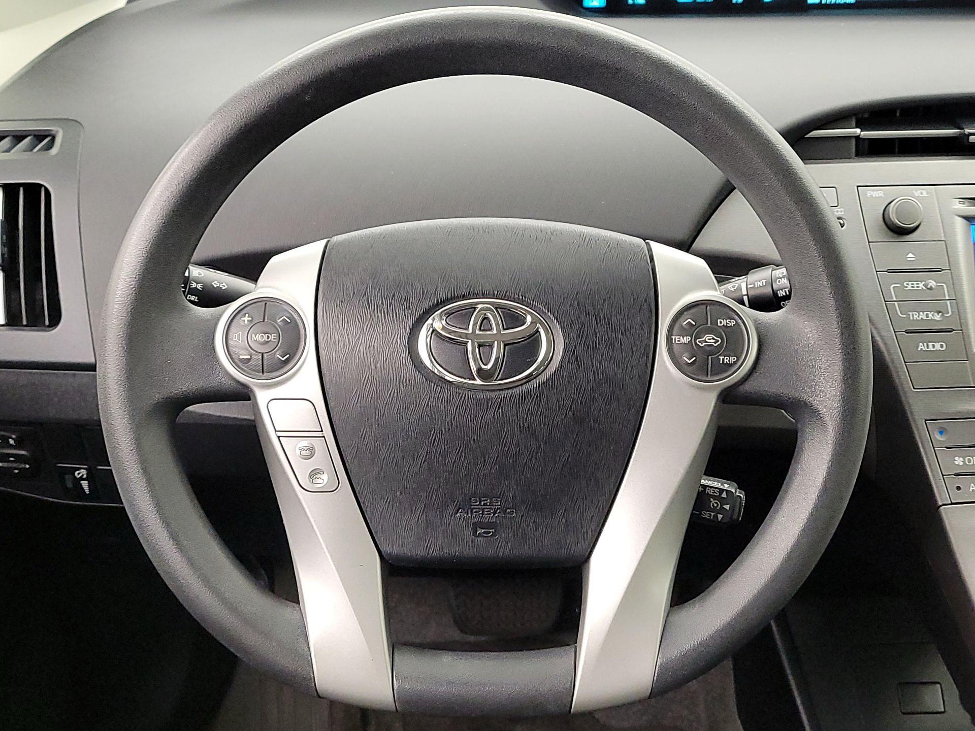 Thumbnail: 2014 Toyota Prius - 10