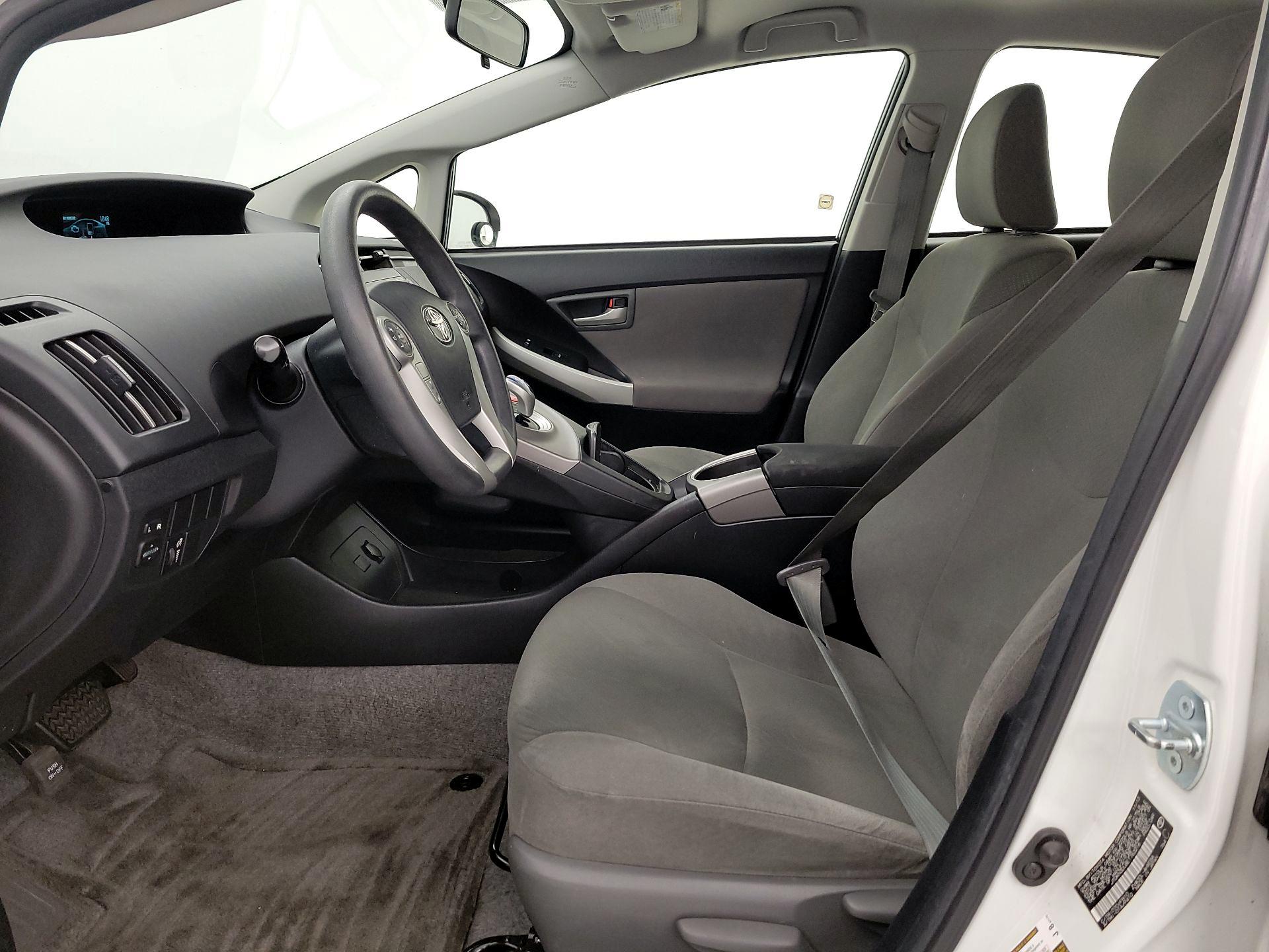 Thumbnail: 2014 Toyota Prius - 11