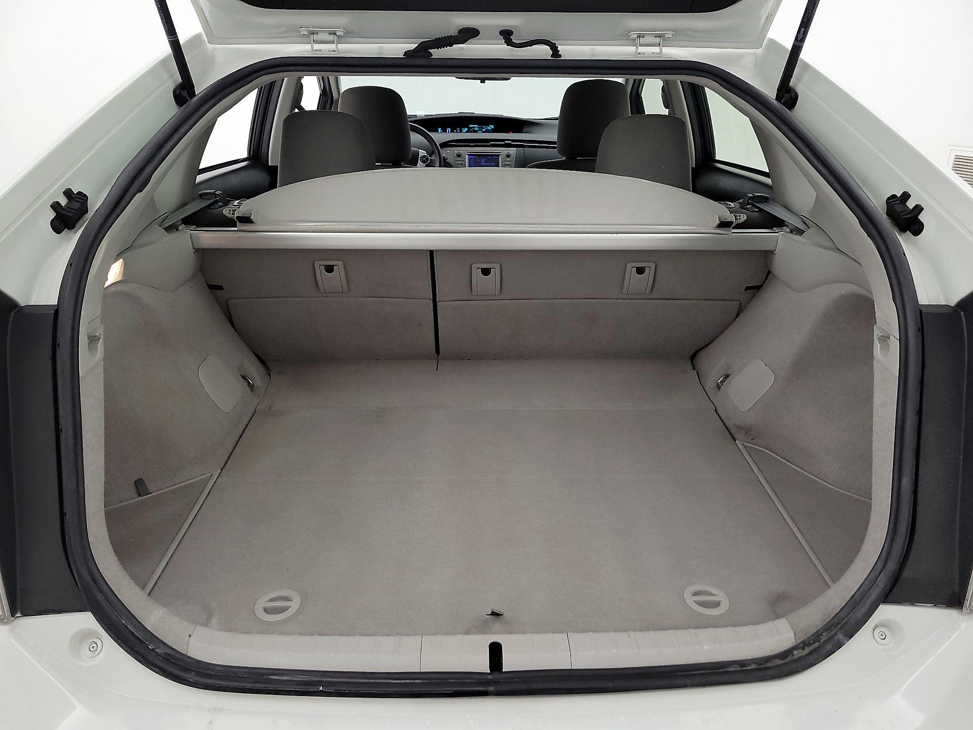 Thumbnail: 2014 Toyota Prius - 19