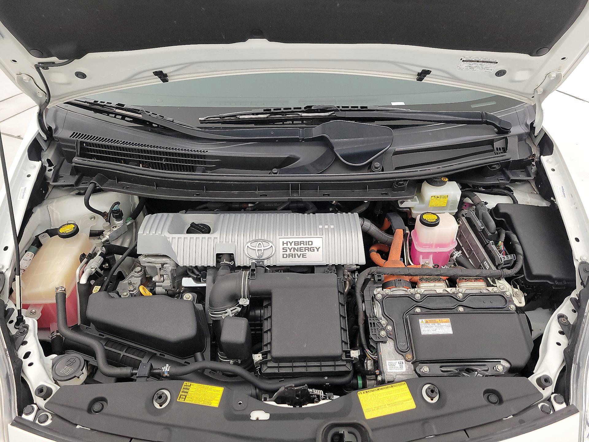 Thumbnail: 2014 Toyota Prius - 20