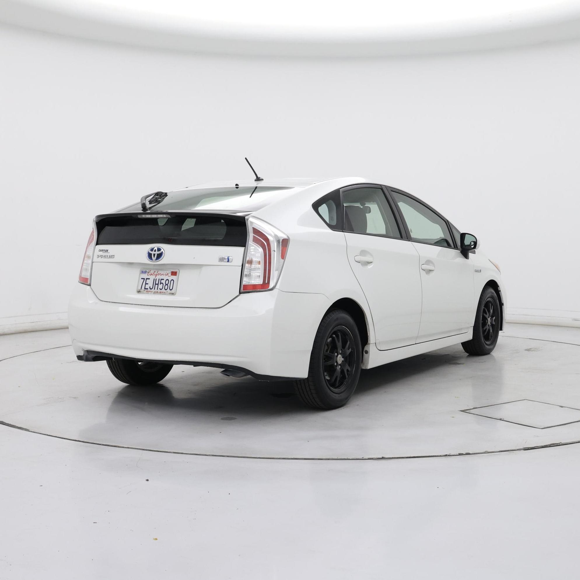 Thumbnail: 2014 Toyota Prius - 8