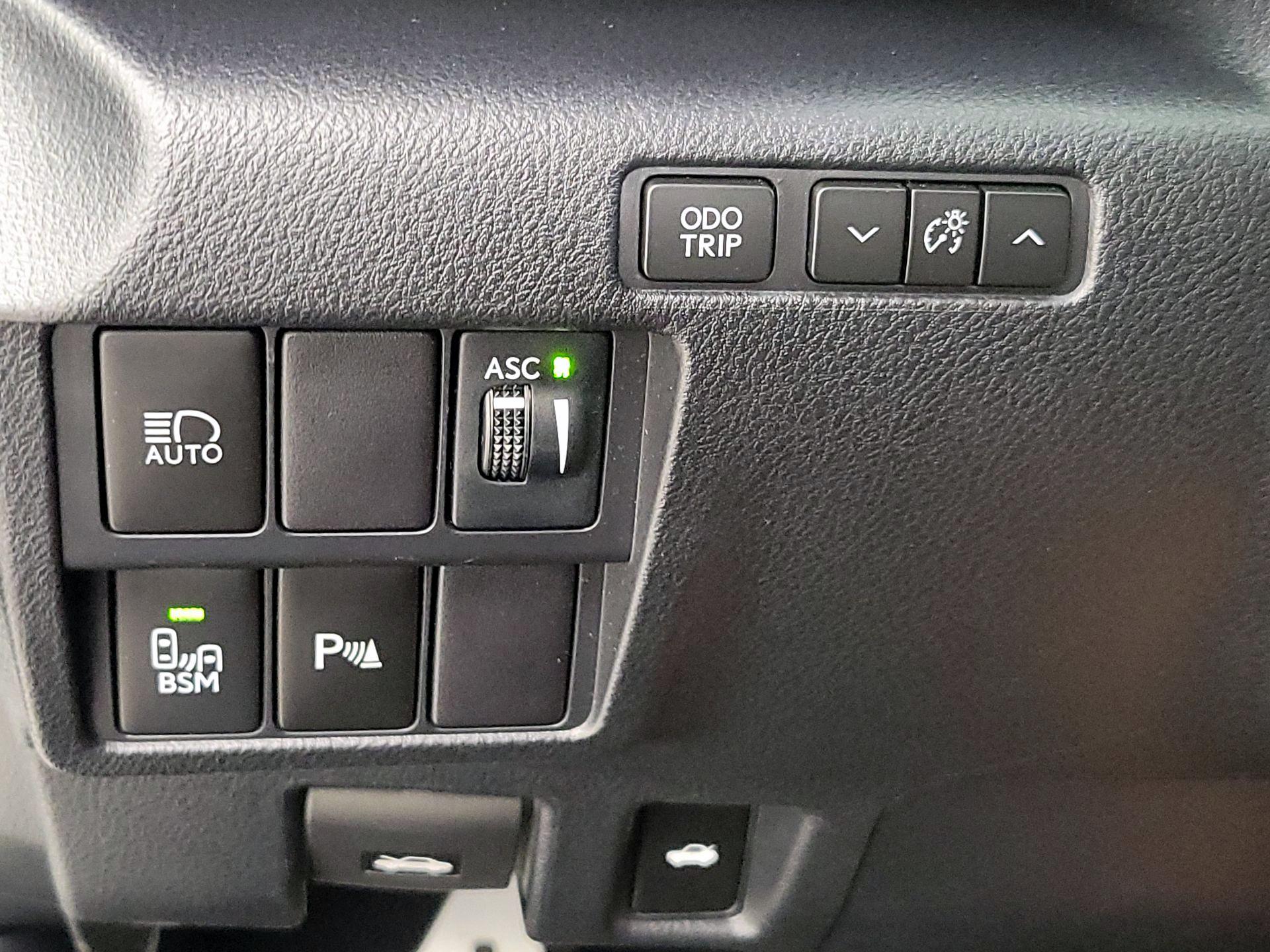 Thumbnail: 2021 Lexus RC - 13