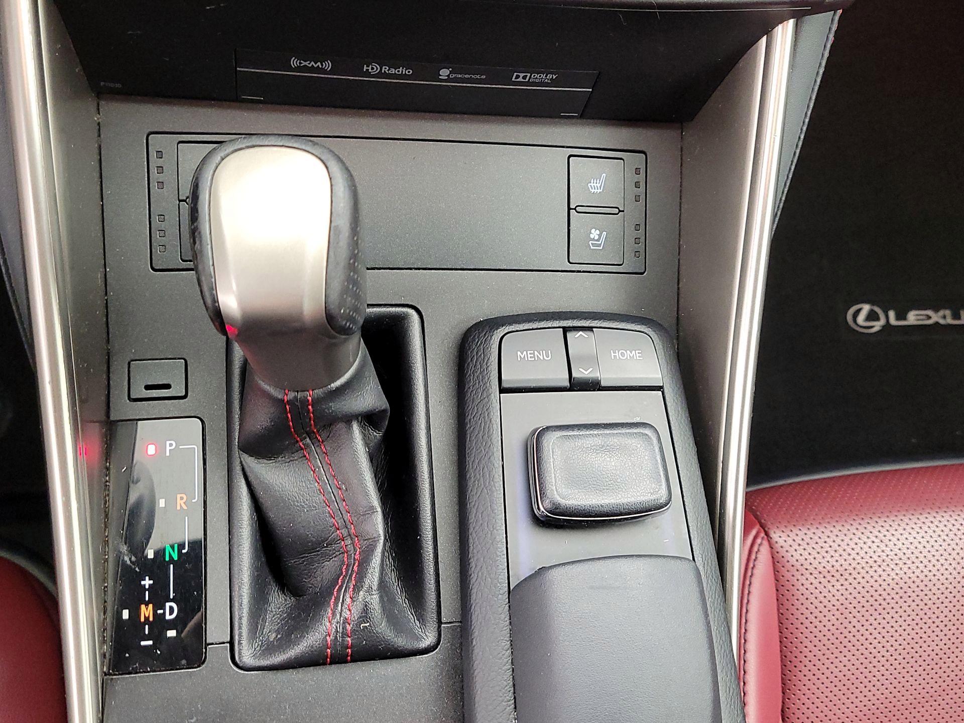 Thumbnail: 2016 Lexus IS - 17