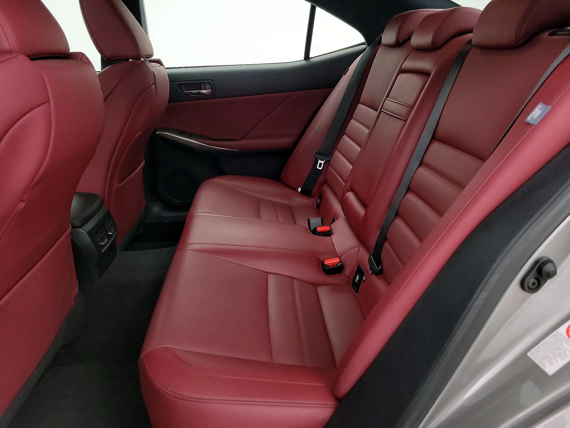 Thumbnail: 2016 Lexus IS - 19