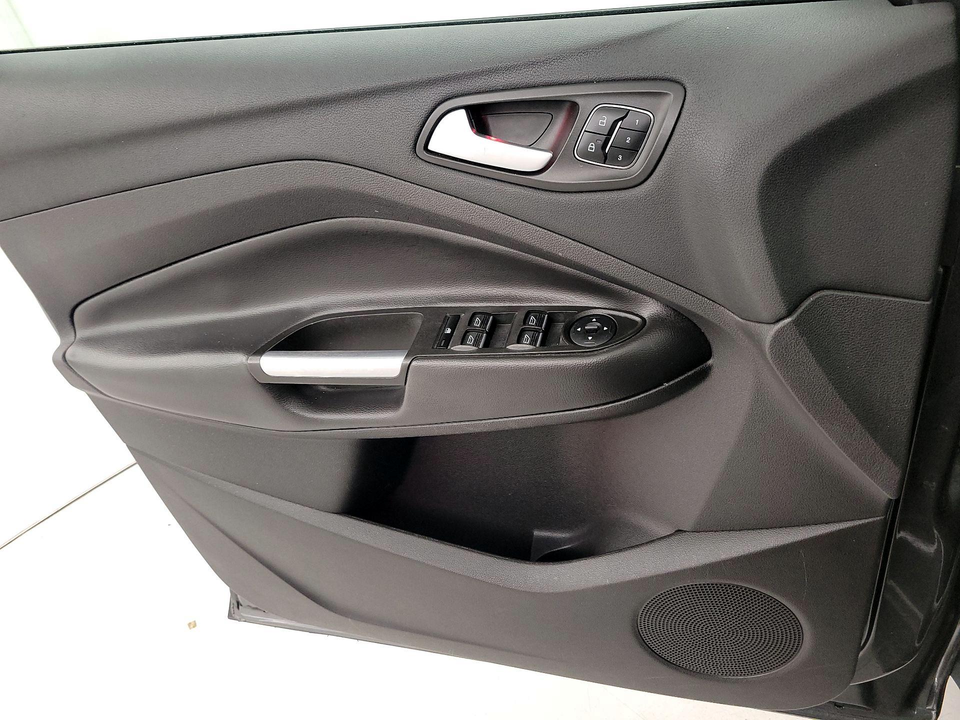 Thumbnail: 2017 Ford Escape - 12