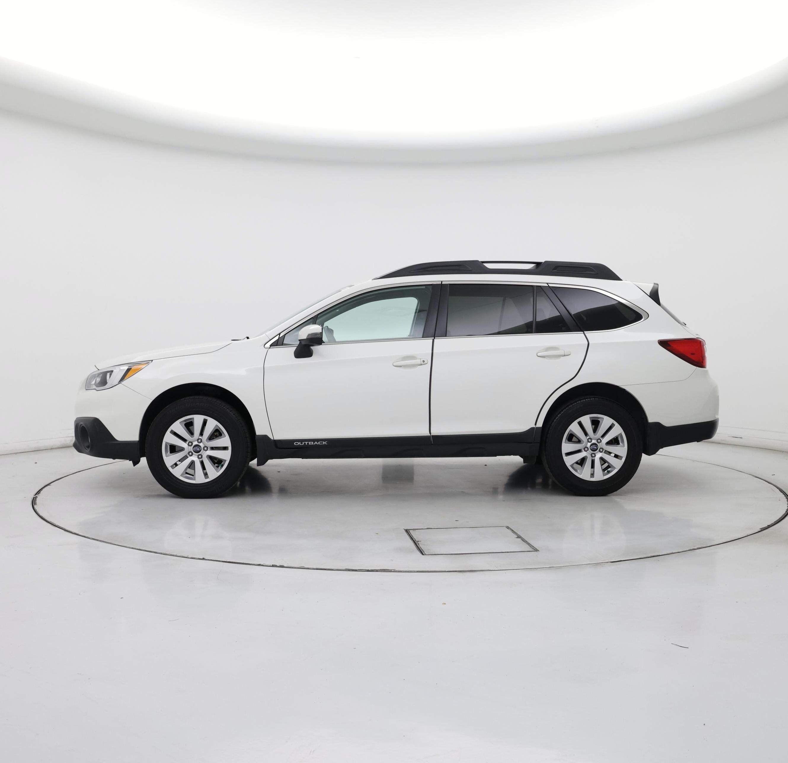 Thumbnail: 2017 Subaru Outback - 3