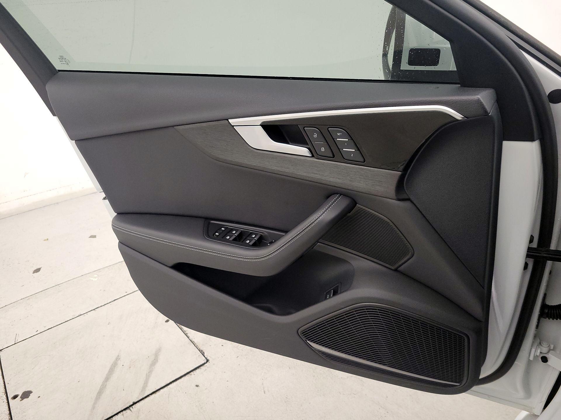 Thumbnail: 2020 Audi A4 - 12